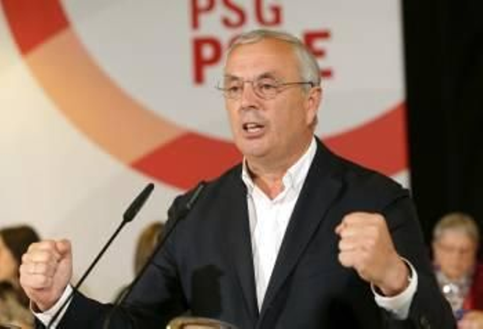 Pachi Vázquez, el pasado viernes, durante su intervención ante el comité nacional del PSdeG. (Foto: LAVANDEIRA JR)