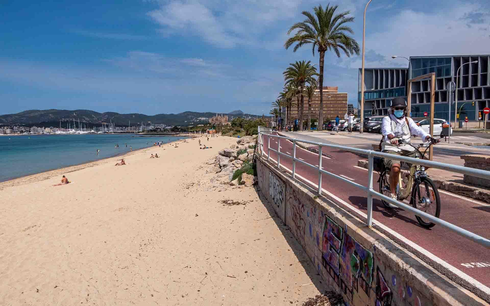 Vista de la playa de Can Pere Antoni de Palma. EFE/ CATI CLADERA