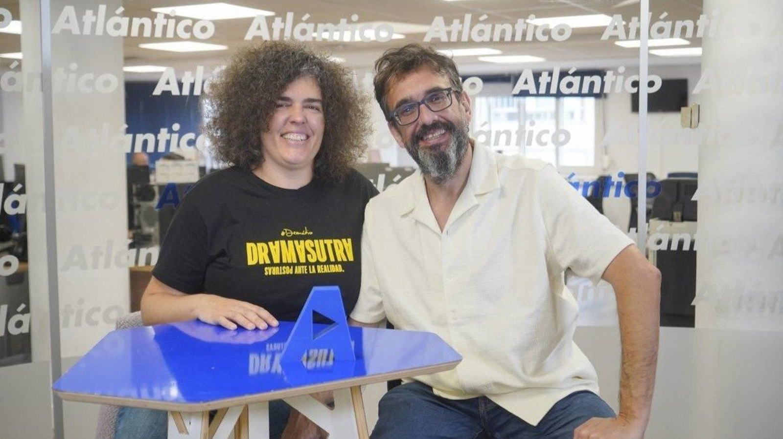 Esther Carrodeguas e Xavier Castiñeira, en AtlánticoTV.