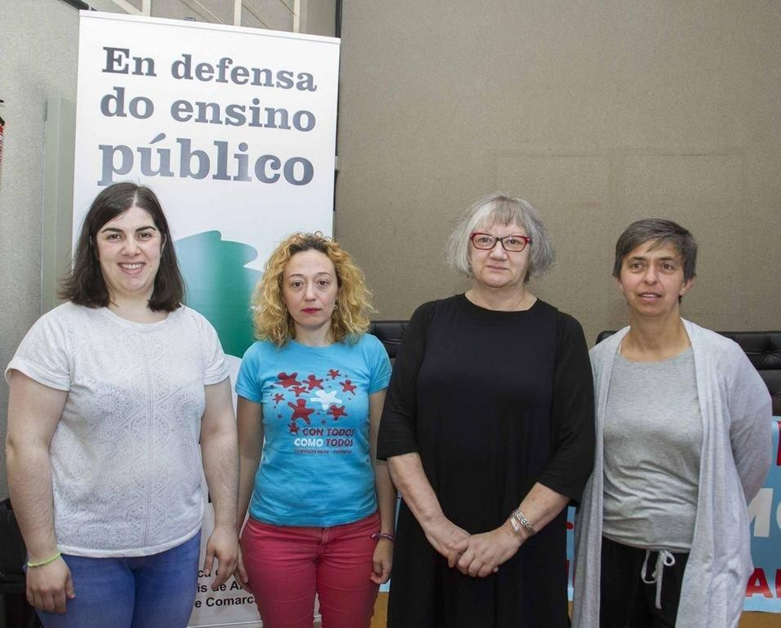 Bertila Fernández, segunda por la derecha, en Foanpas.