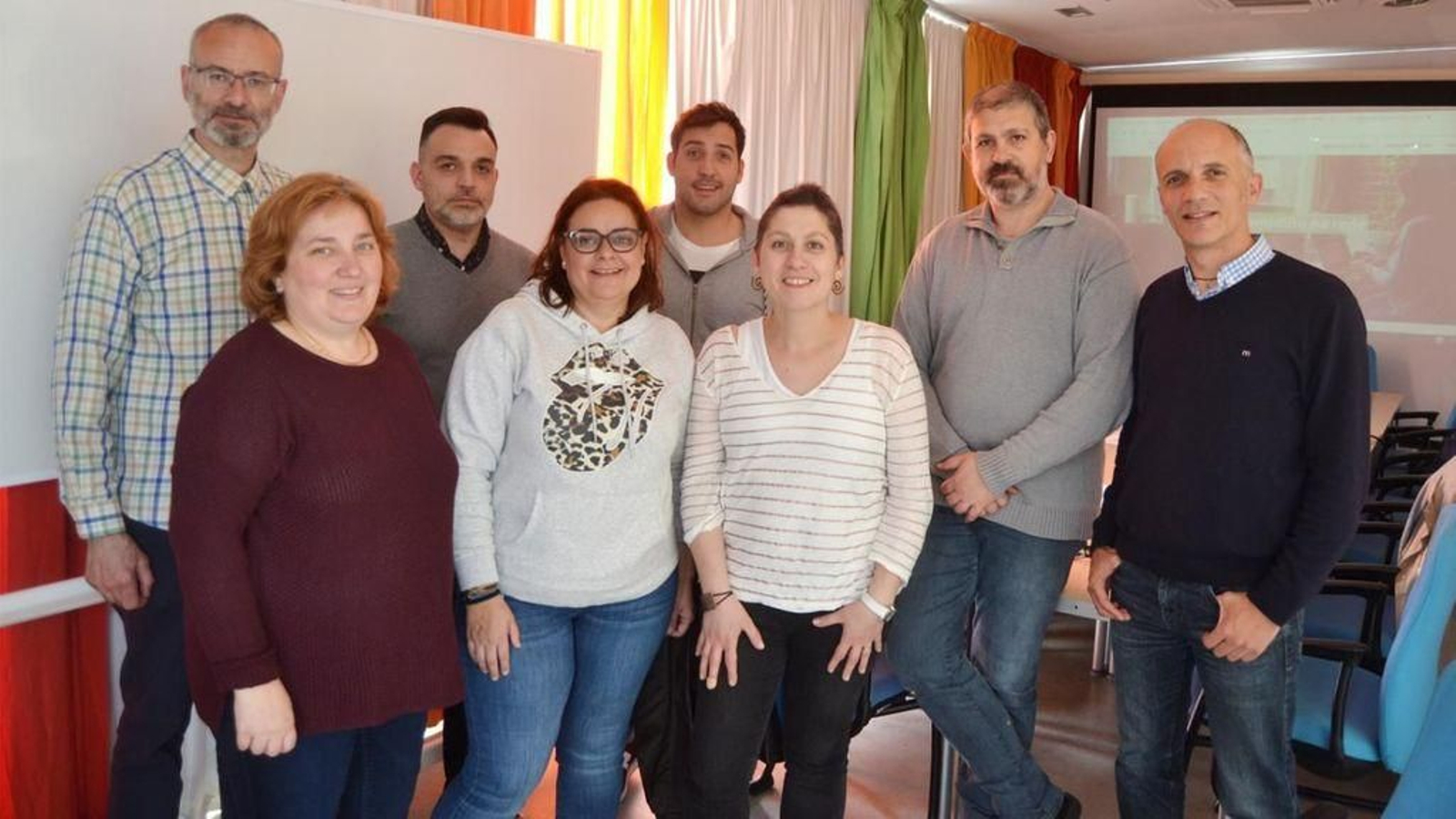 Varios de los participantes en este proyecto, en una de las reuniones mantenidas.