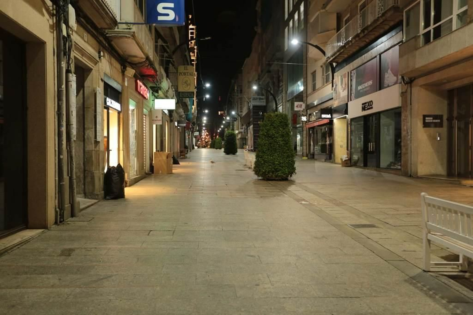 El confinamiento nocturno vacía Vigo 20