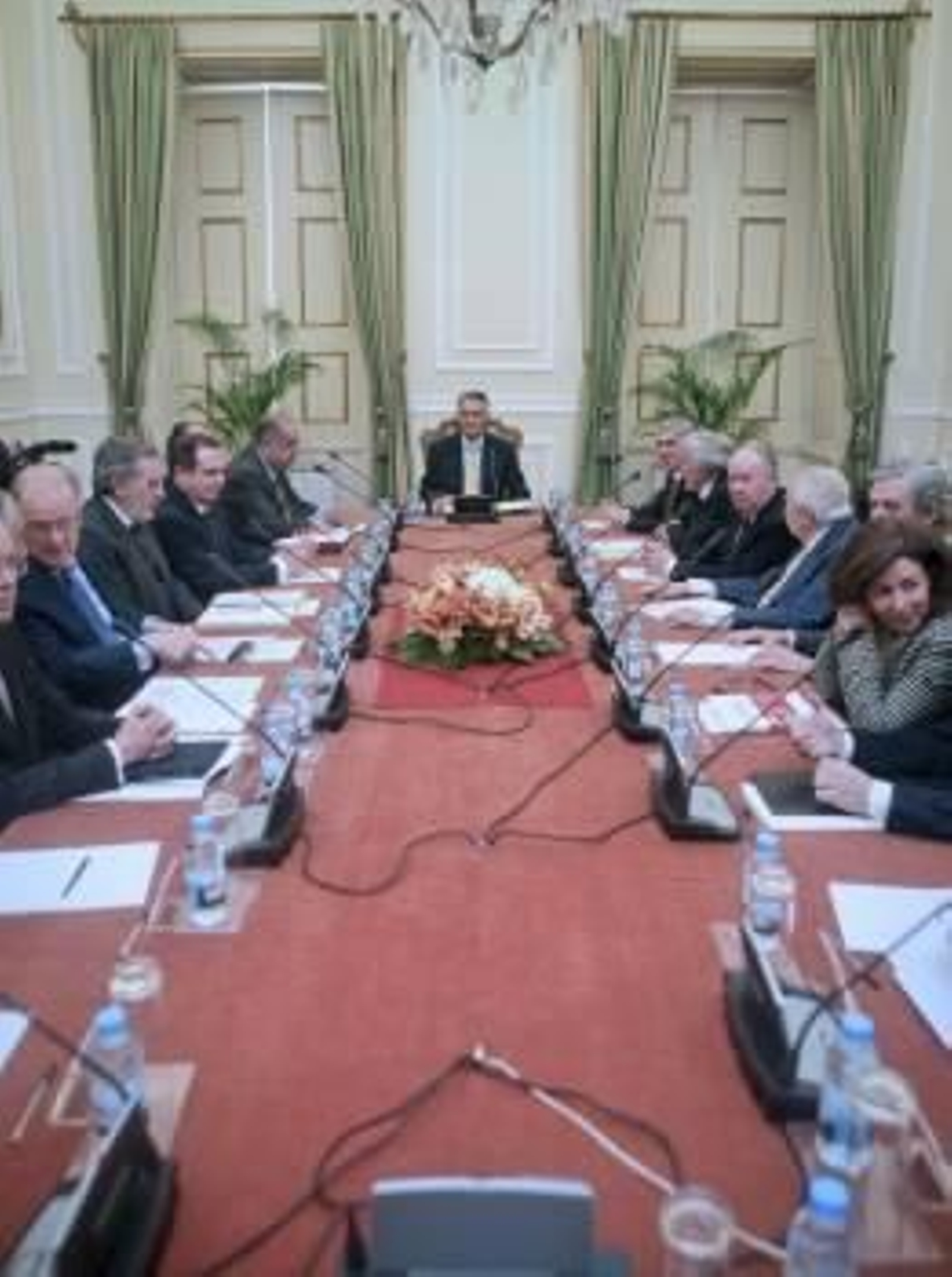 El presidente de Portrugal, Anibal Cavaco Silva presidiendo el Consejo de Estado. (Foto: MARIO CRUZ)