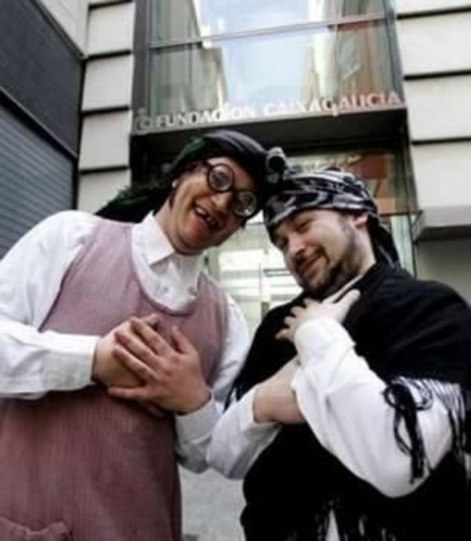 Mucha y Nucha, 'As Cantareiras de Ardebullo'.