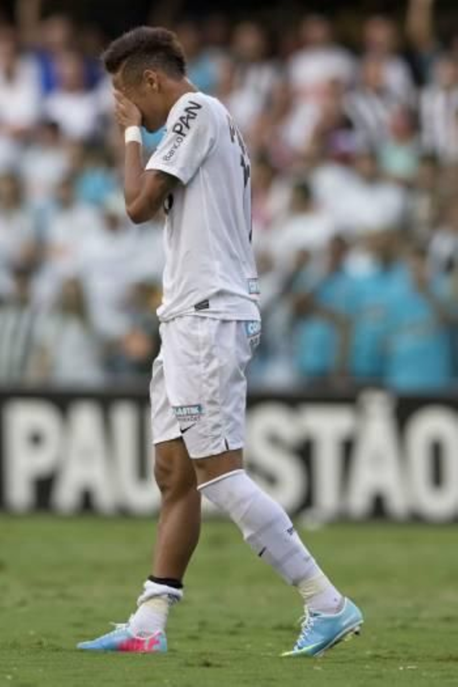 Neymar, el pasado domingo contra el Corinthians. (Foto: SEBASTIAO MOREIRA)