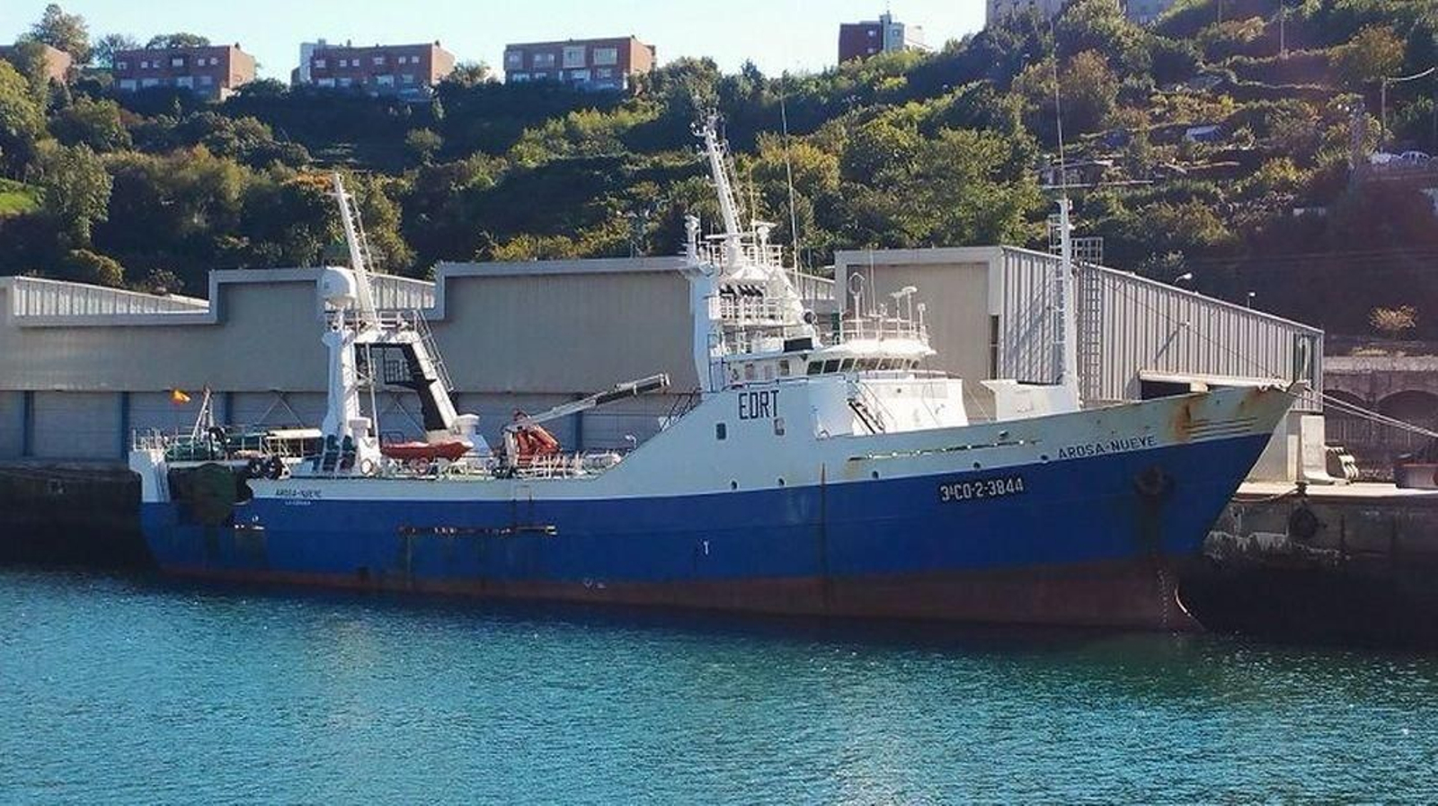 El "Arosa Nueve" tiene matrícula de Coruña pero su puerto habitual está en Vigo.