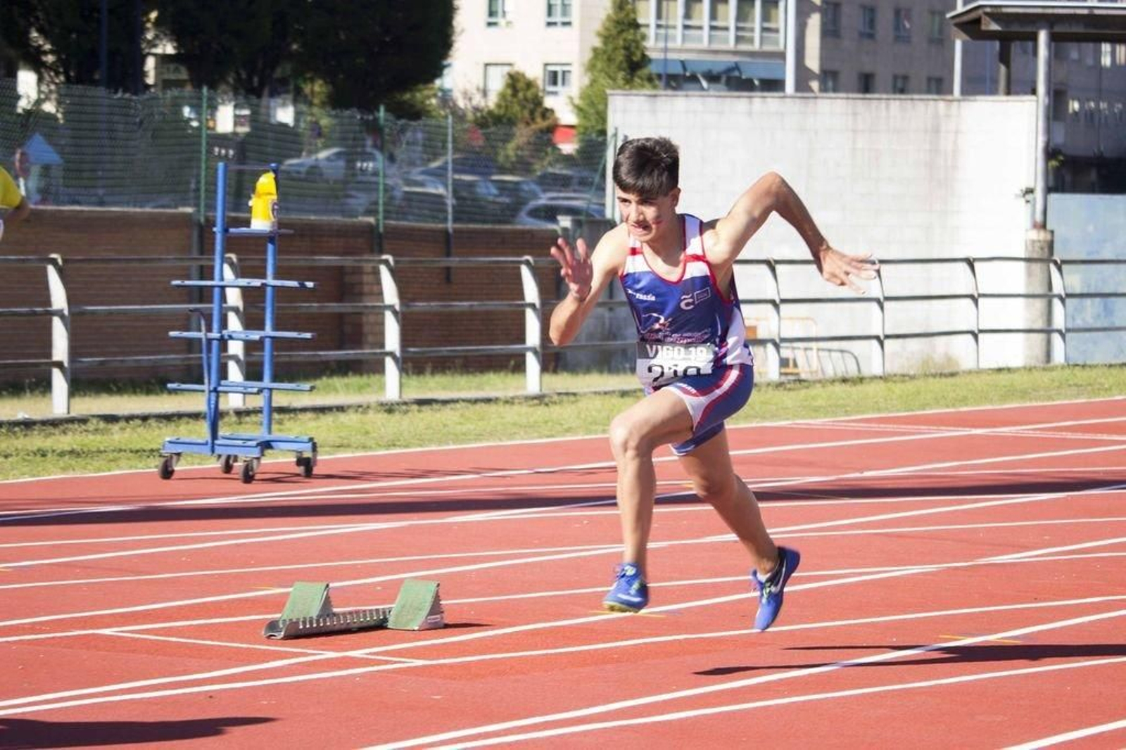 Los atletas disfrutaron de un día de sol en las pistas de Balaídos.