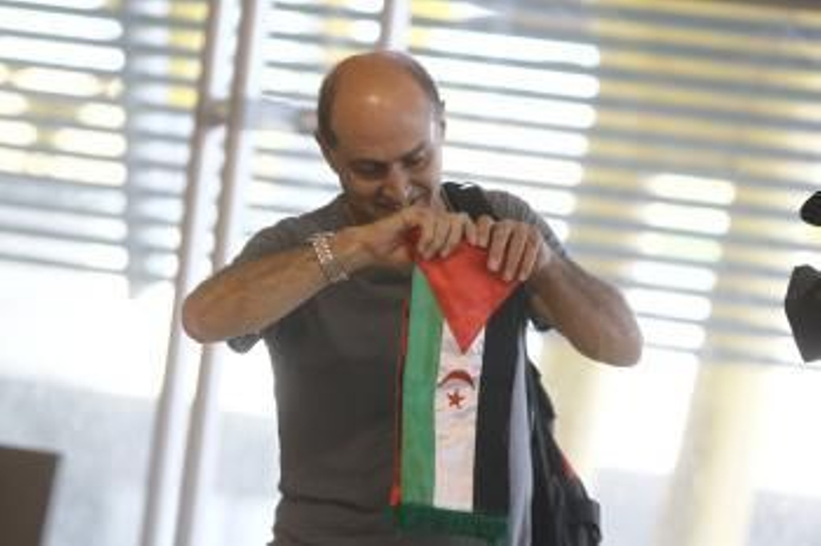 Activistas prosaharauis viajan a Tinduf.