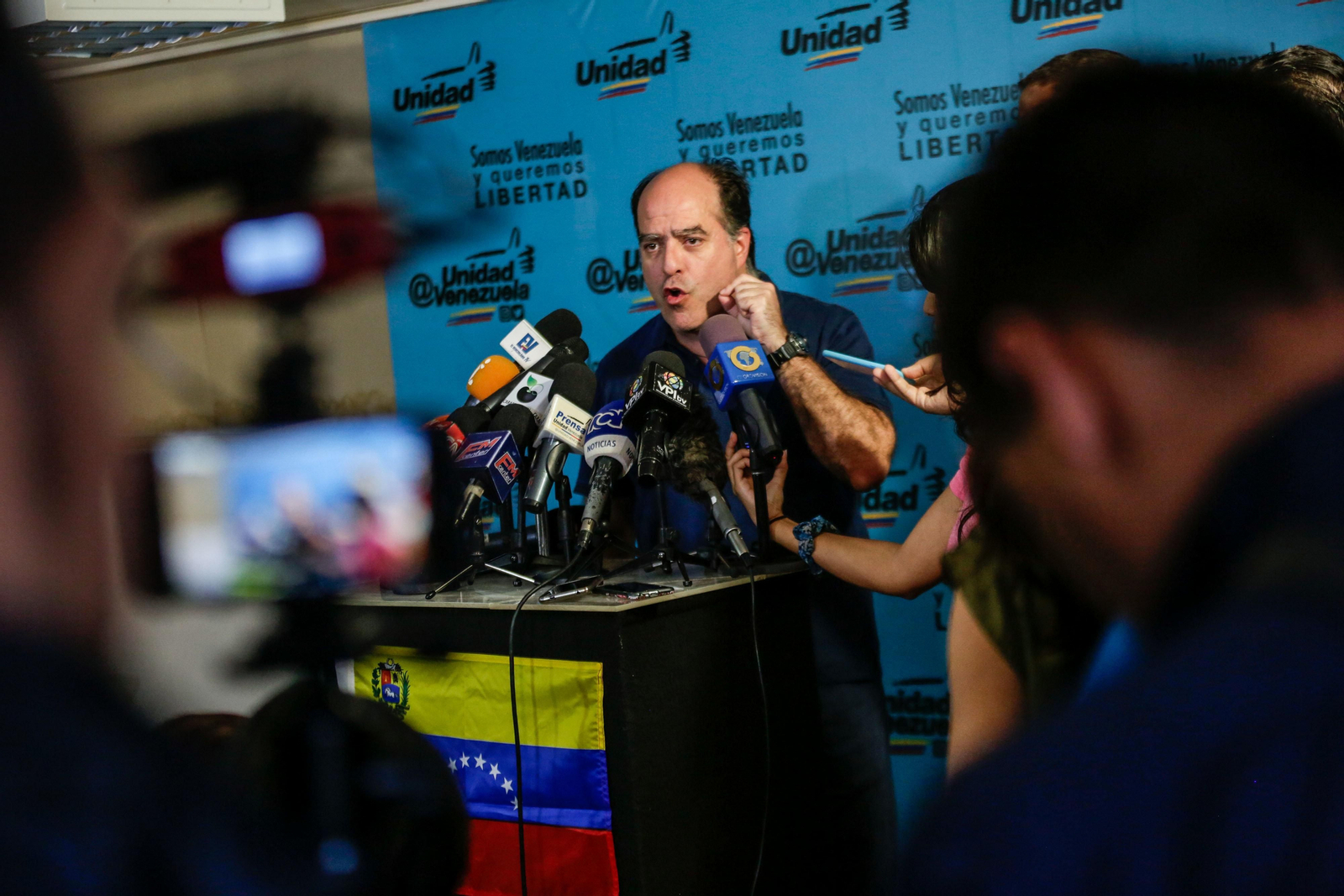 El presidente de la Asamblea Nacional (AN) el diputado opositor Julio Borges, en rueda de prensa.