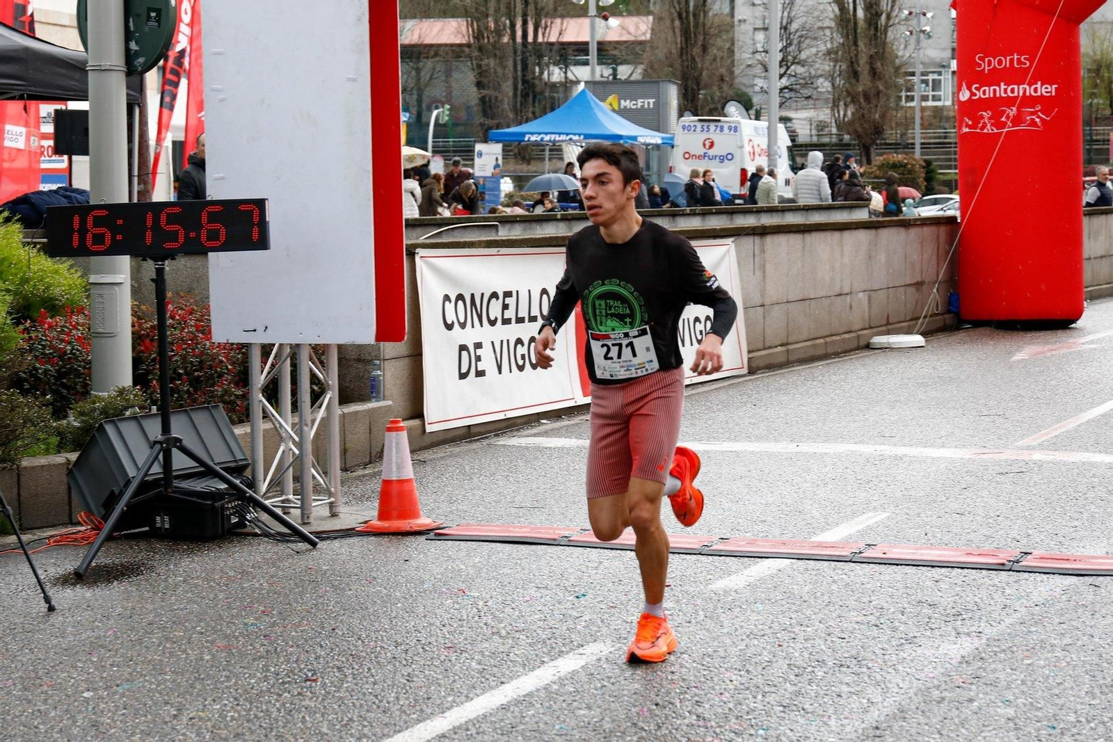 Llegada de los primeros a la meta.