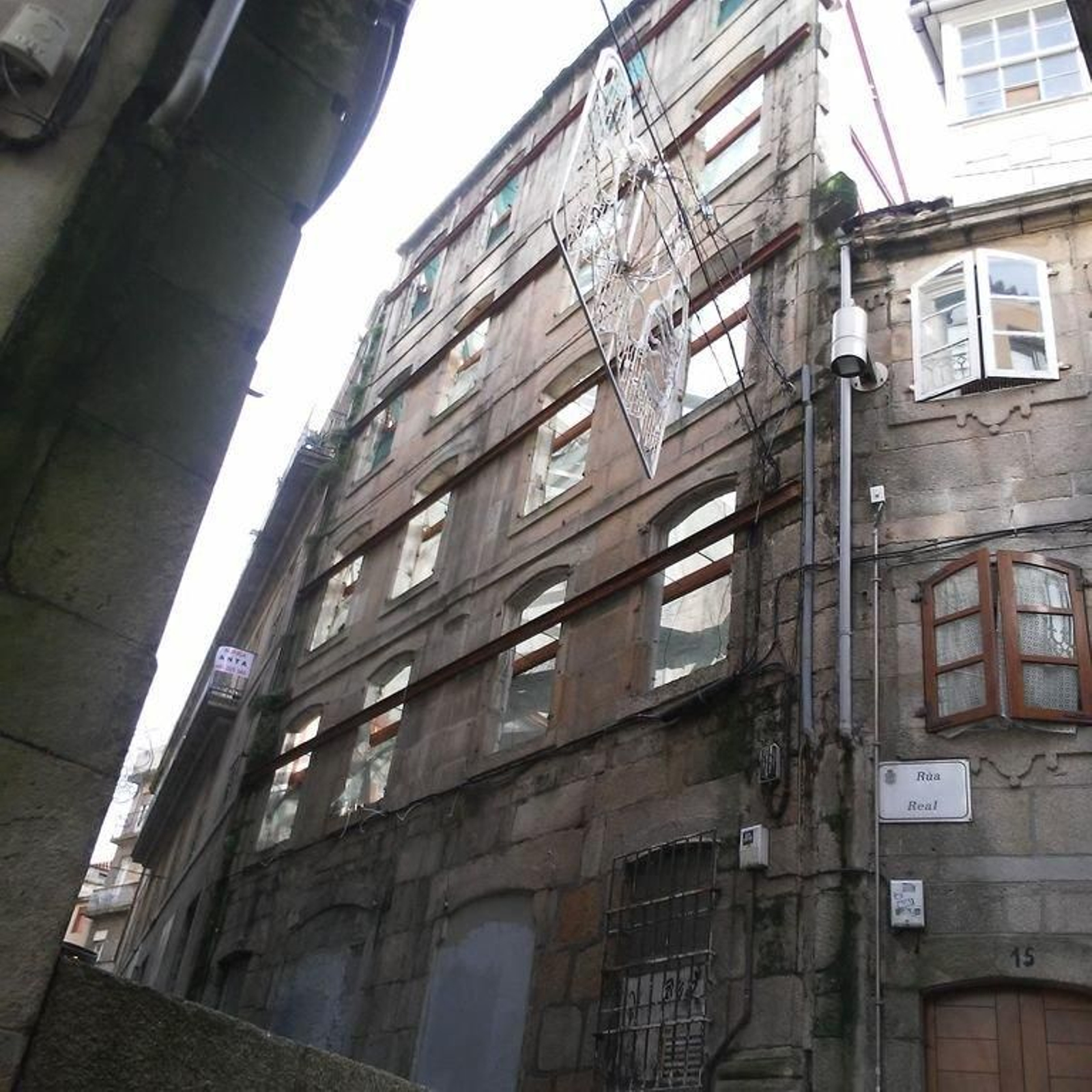 El gran caserón de Rúa Real 13 será rehabilitado.