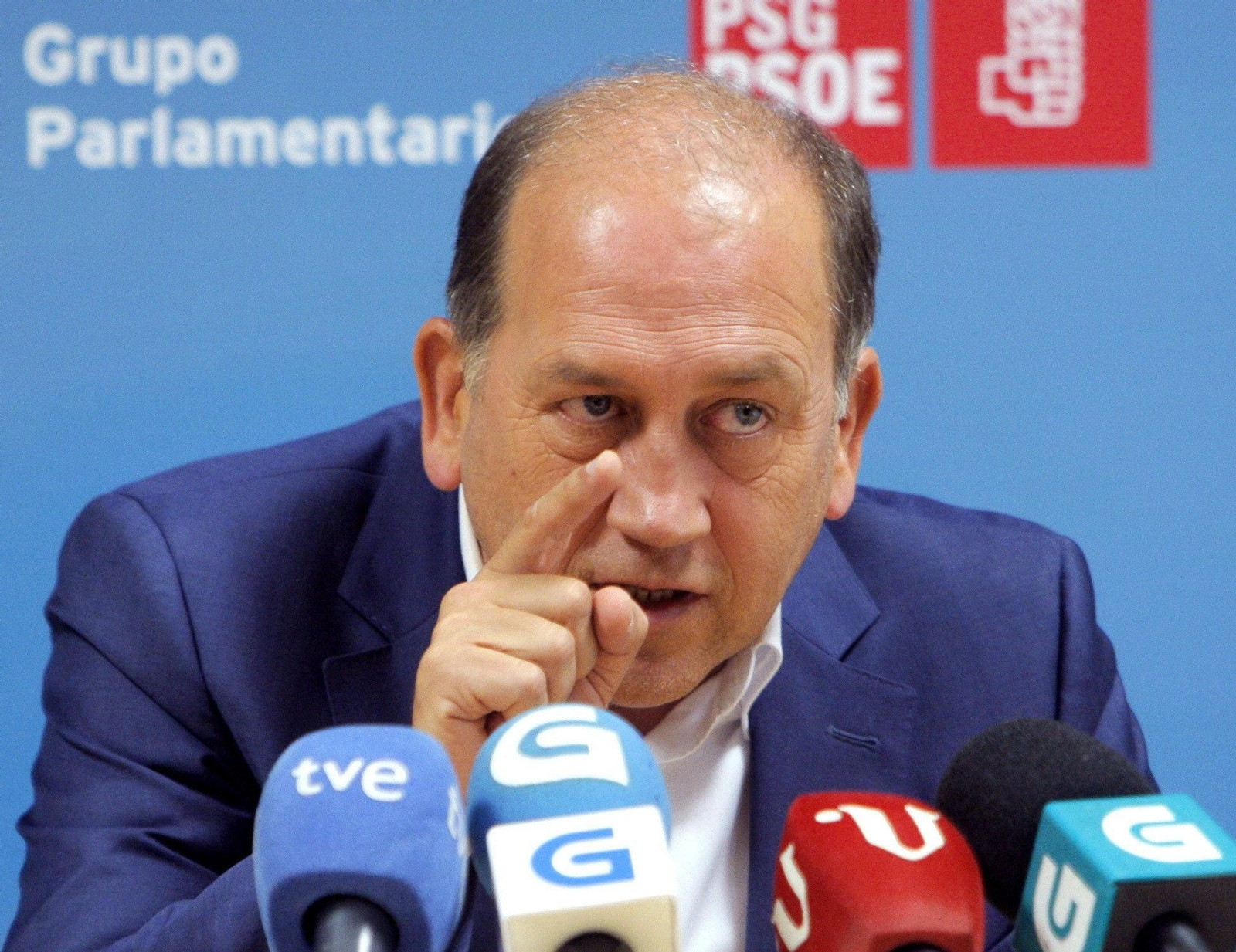 Fernández Leiceaga, durante la rueda de prensa que ofreció en Santiago.