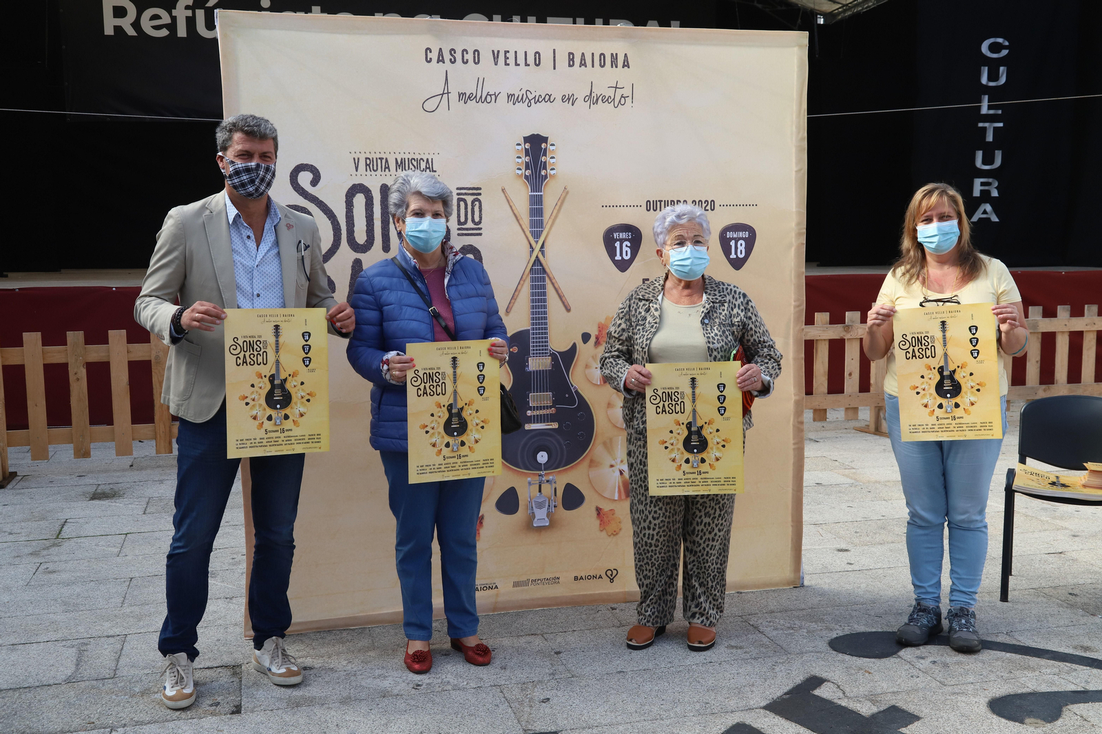 Presentación de 'Sons do Casco' celebrada el pasado 8 de octubre en la plaza del Concello.