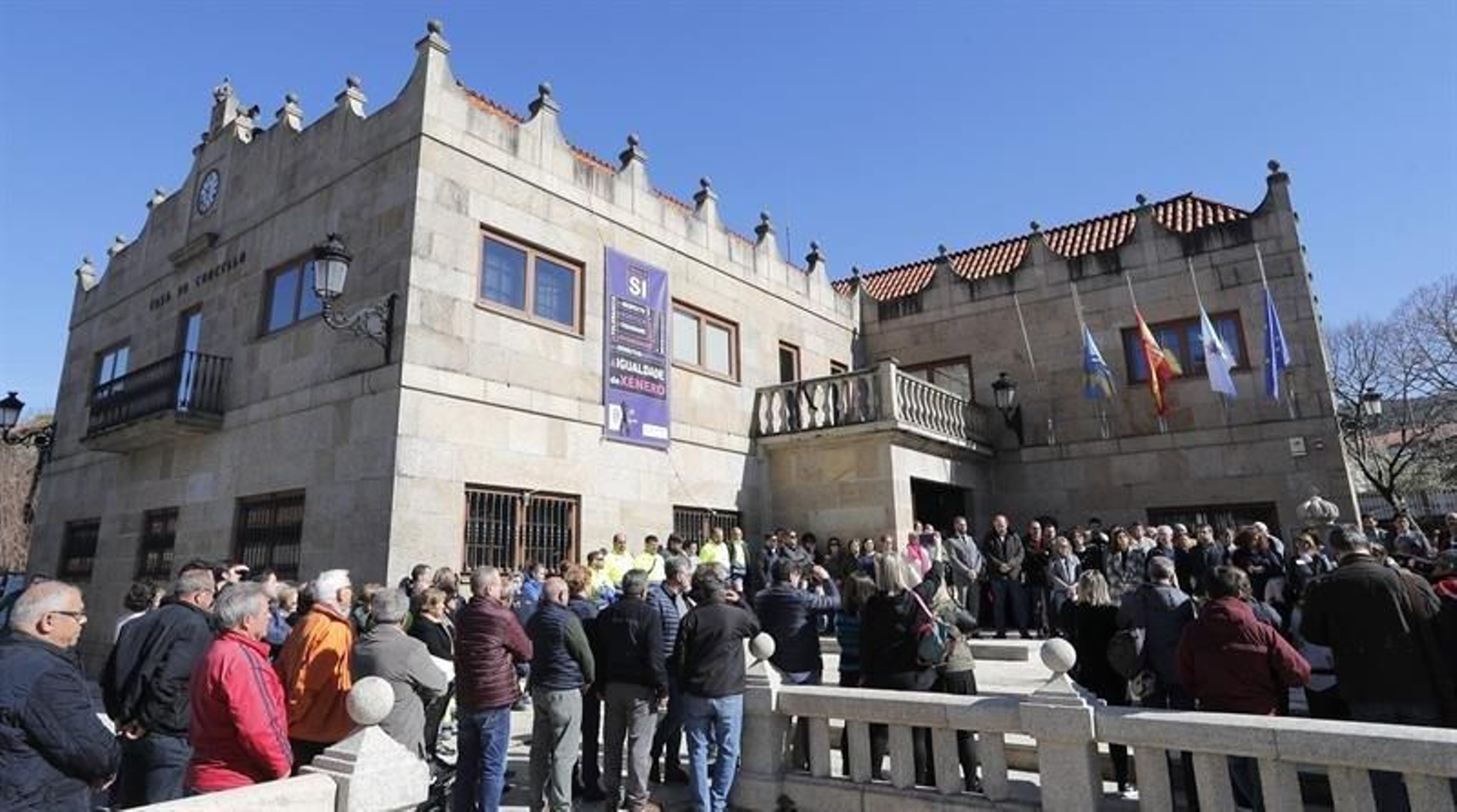 Concentración repulsa de violencia machista en Valga