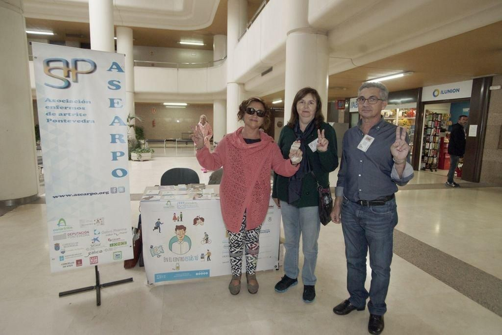 Mabel Avendaño, primera por la izquierda, en el Meixoeiro.