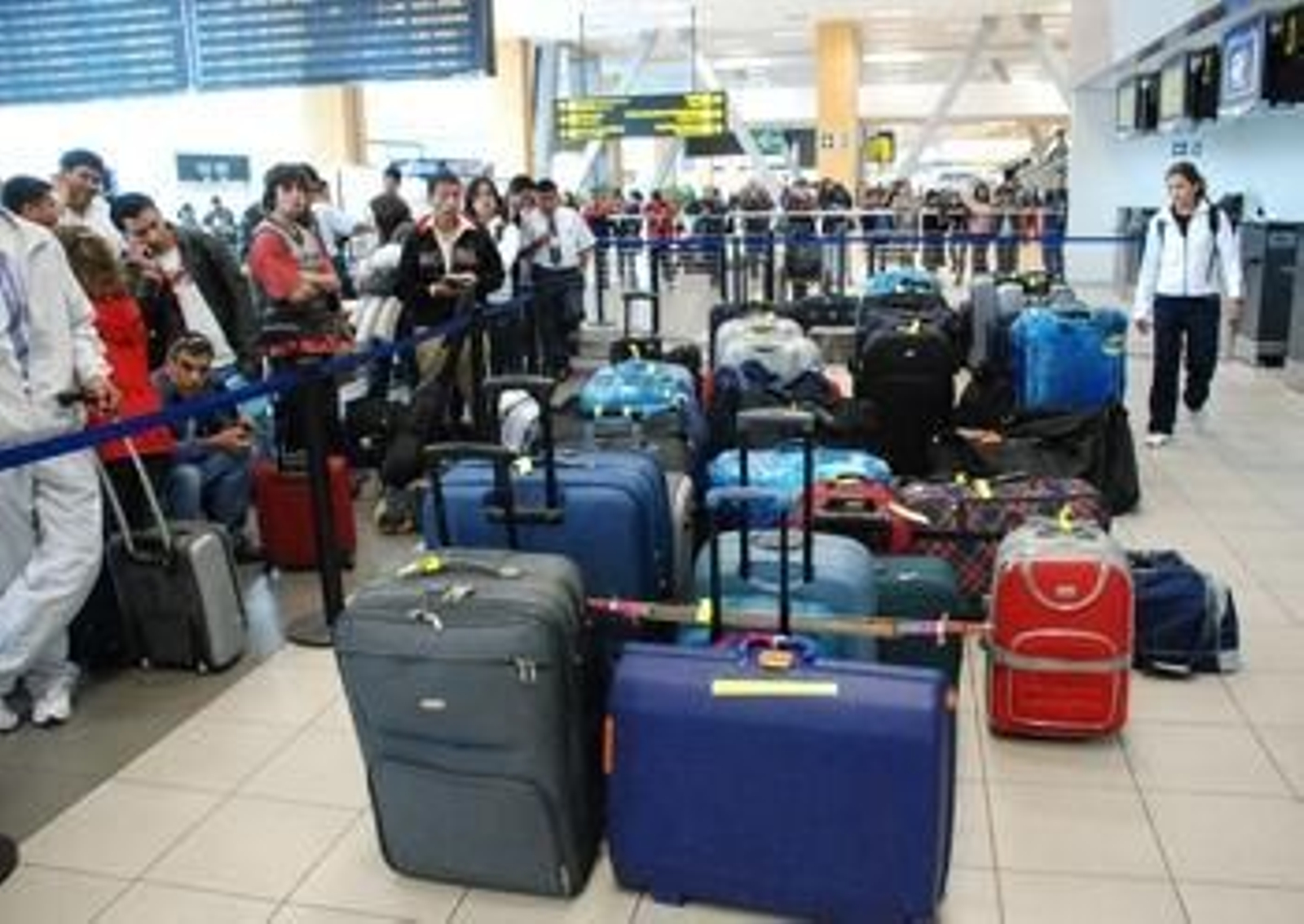 Desciende el número de viajeros en los aeropuertos de las islas.