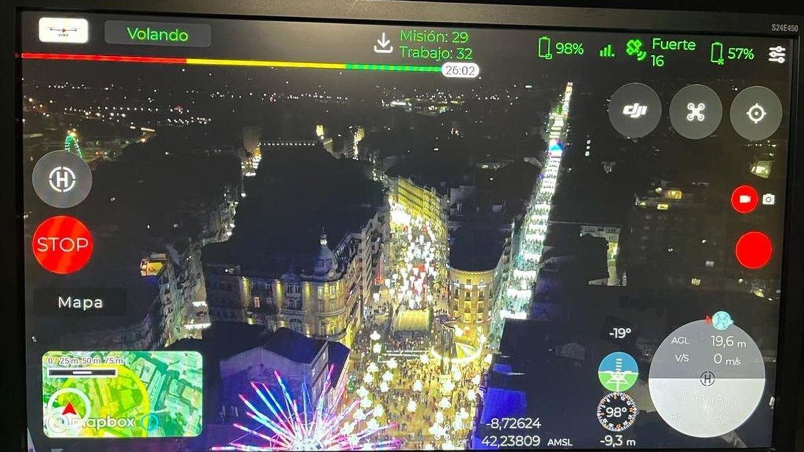 Vista del acto del encendido de las luces desde el dron de seguridad.