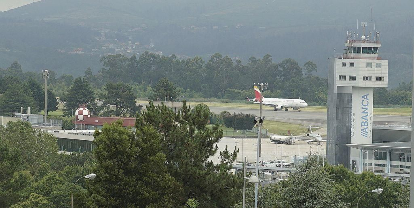 Saerco coge el testigo de FerroNats en la gestión de la torre de control del aeropuerto de Vigo.