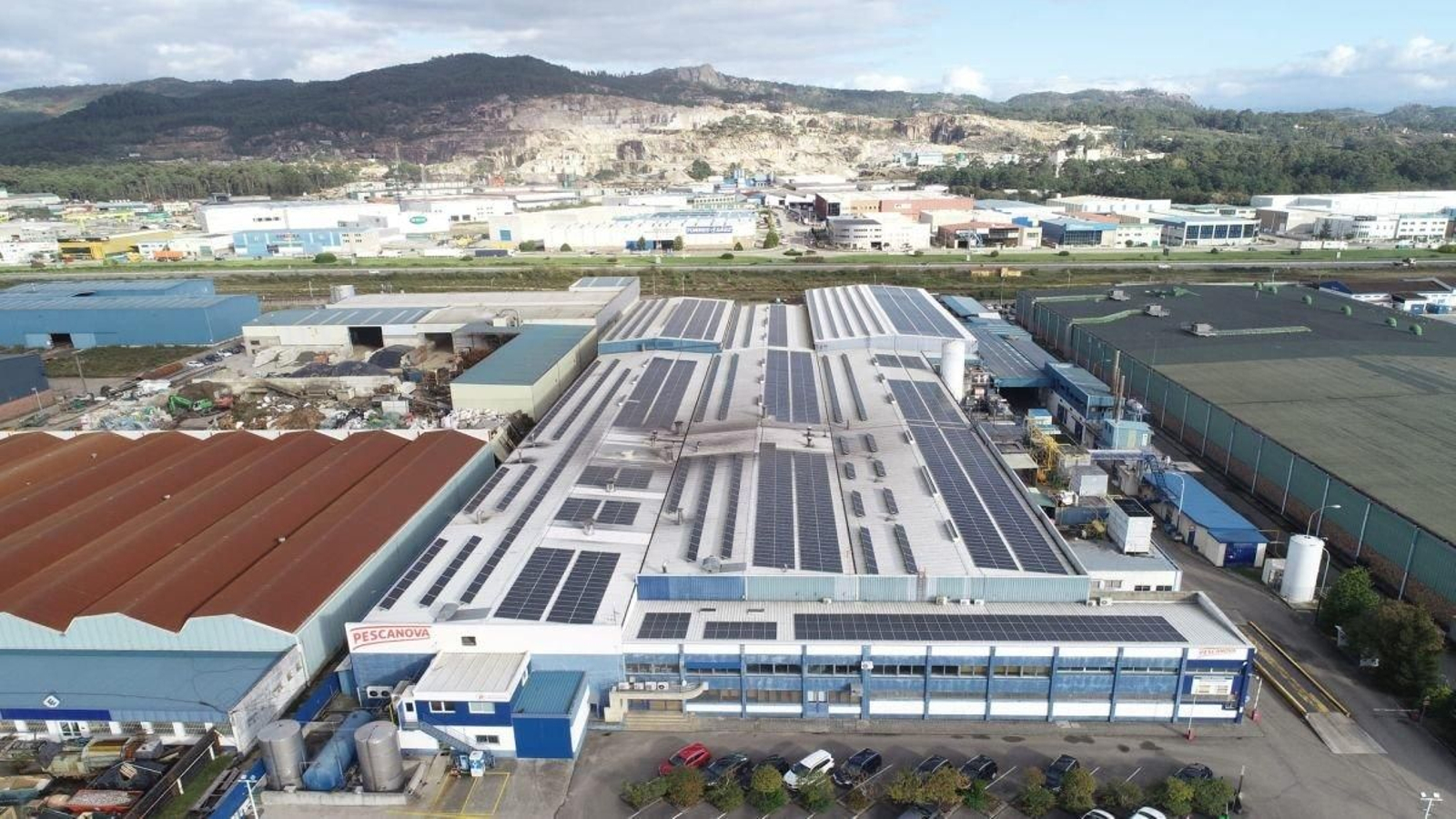 Centro industrial de Nueva Pescanova en O Porriño, una de las 17 plantas de transformación que tiene el grupo.