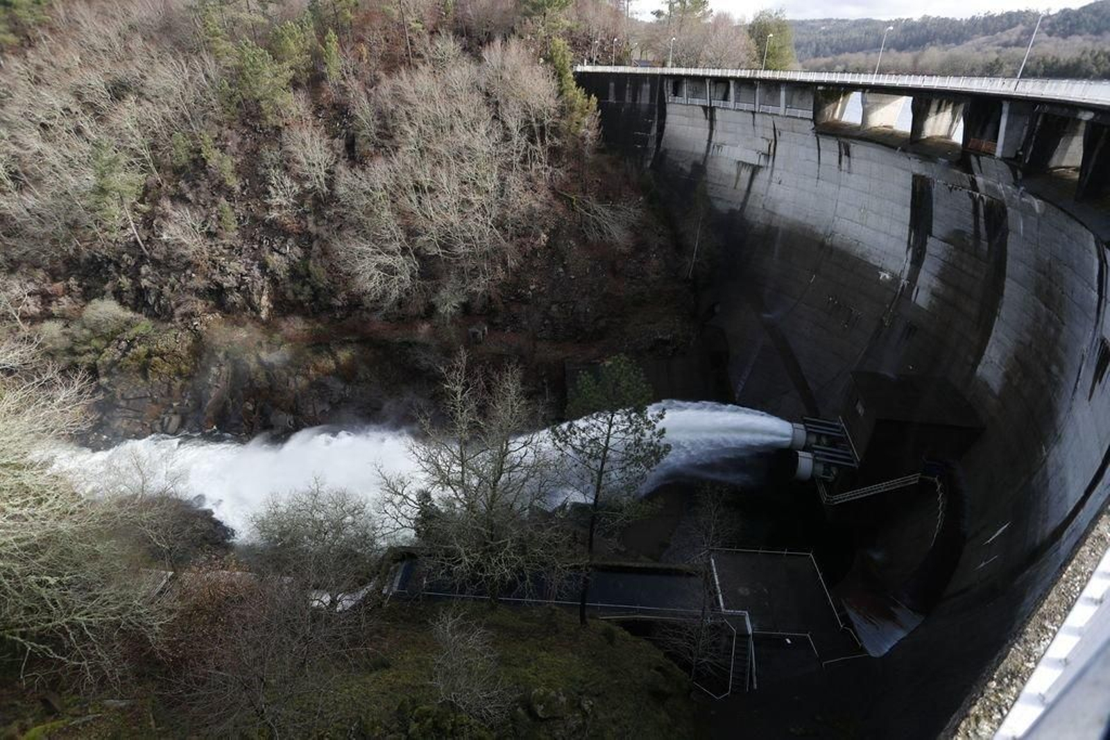 El canon por Eiras queda suspendido.