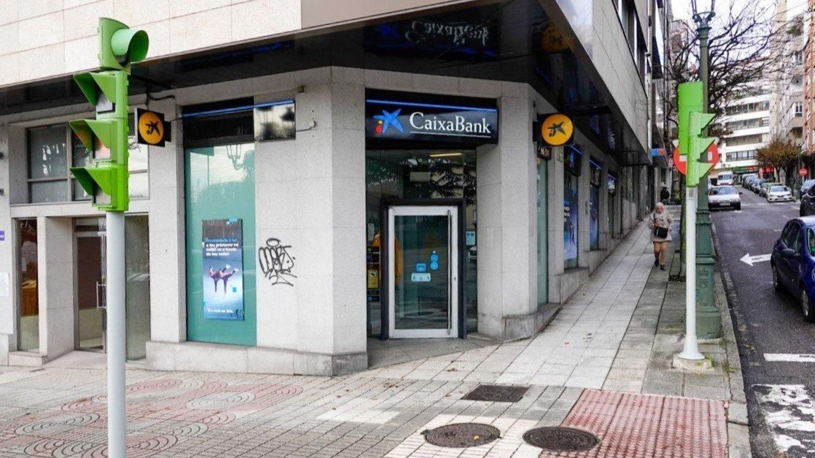 La sucursal bancaria de Gran Vía en la que se produjo el atraco. // Vicente Alonso
