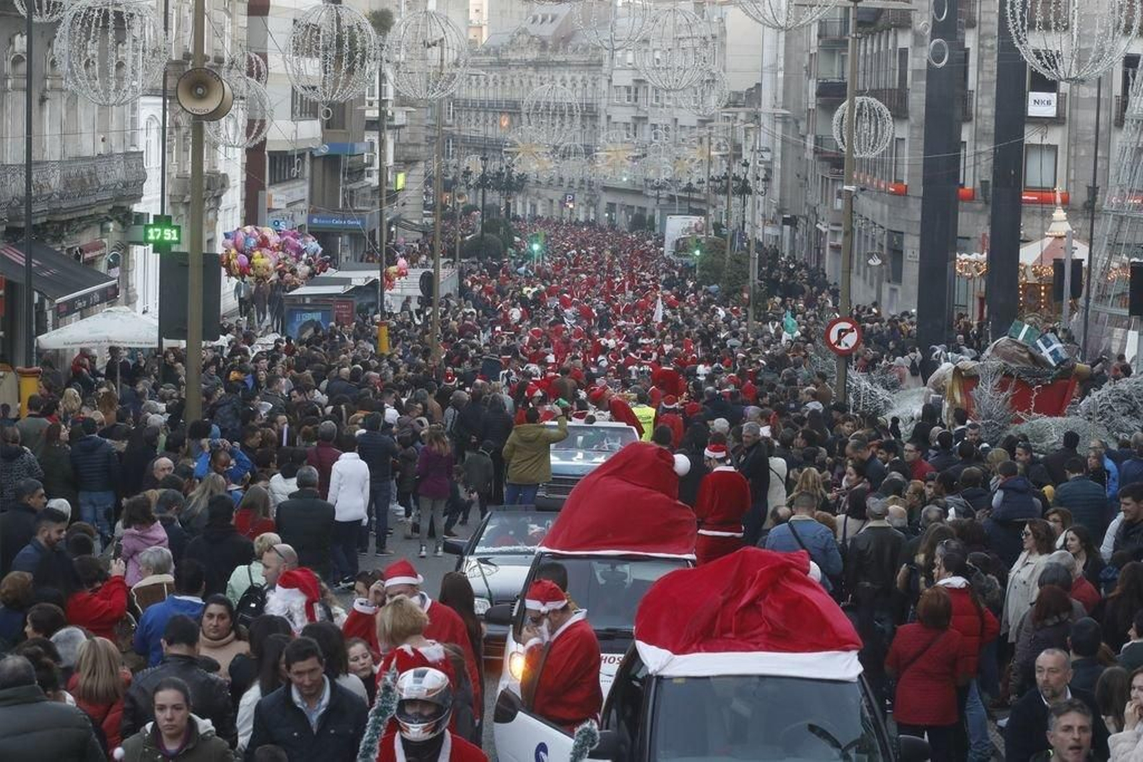 La papanoelada motera toma las calles de Vigo 20