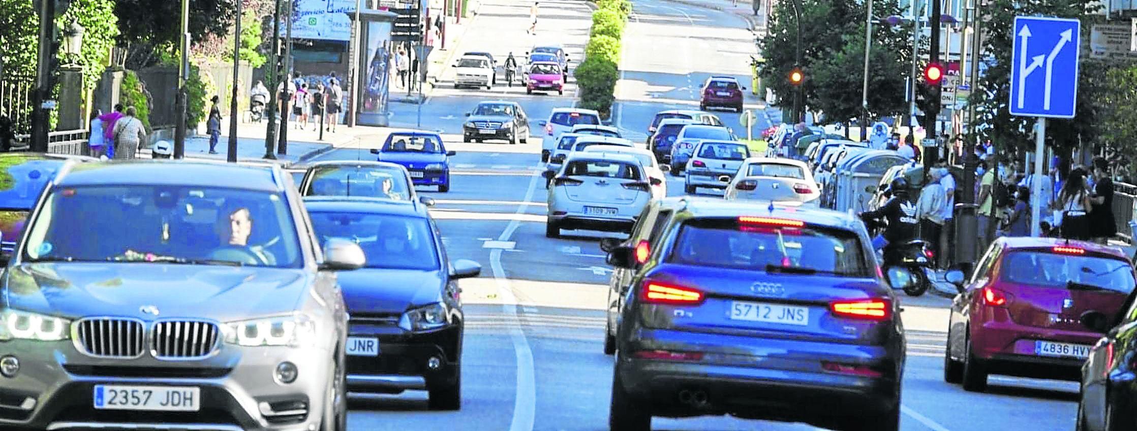 El padrón de vehículos vuelve a crecer y continúa la tendencia alcista iniciada en 2017 pero sobre todo por las motos, que suben un 3% frente al 1% de los turismos