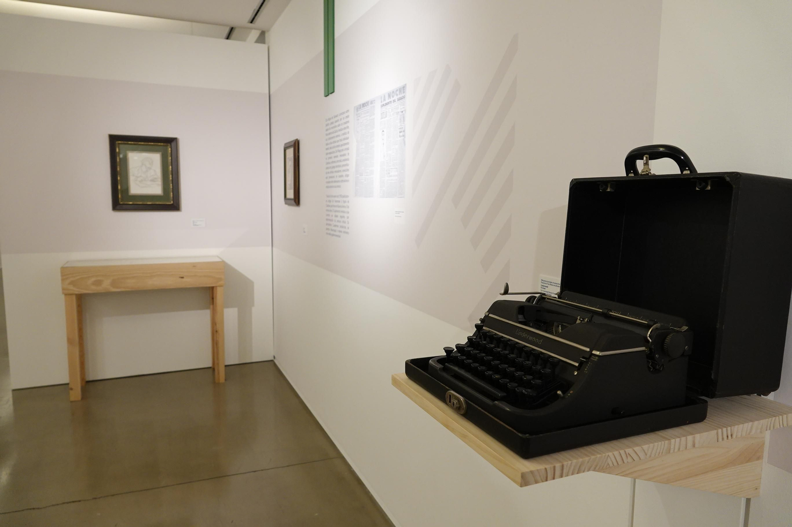 Presentación en la Pinacoteca de "Nos vieiros da arte galega", sobre a colección municipal de Francisco Fernández del Riego.