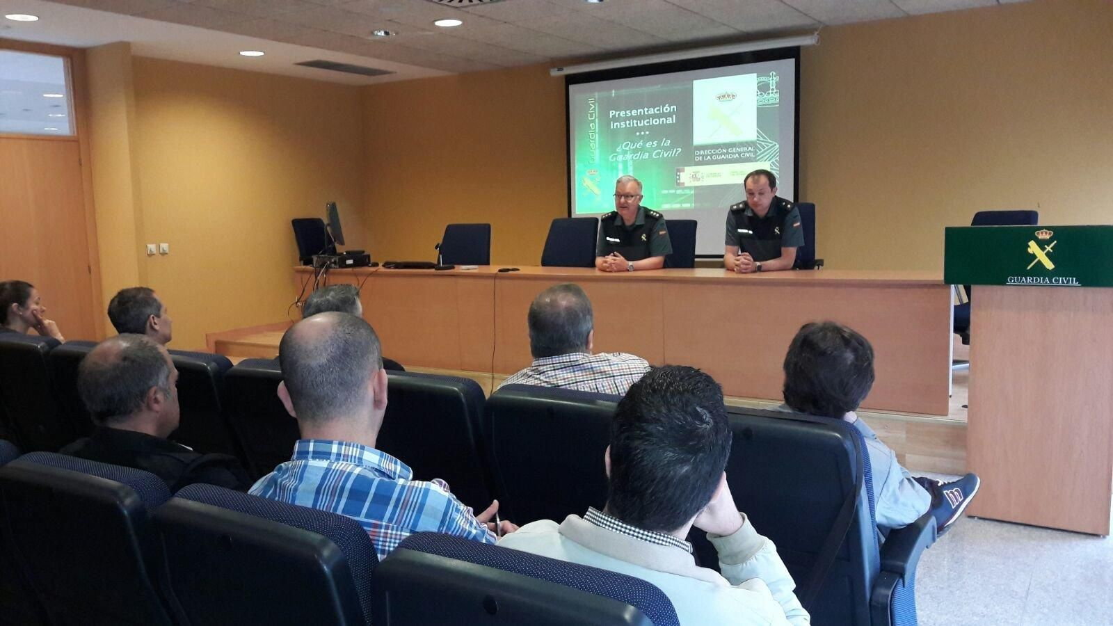 La Guardia Civil se reunió con los representantes  de las empresas  de seguridad  privada