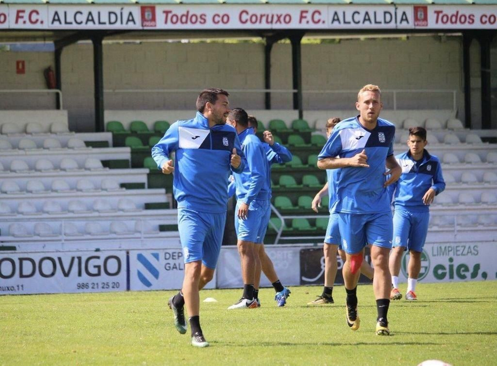 El Cartagena se pone a punto en el campo de O Vao