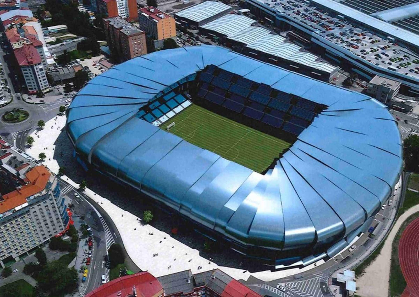 El cierre del estadio con la construcción de Gol paliará el problema de la lluvia y el viento, se apunta.