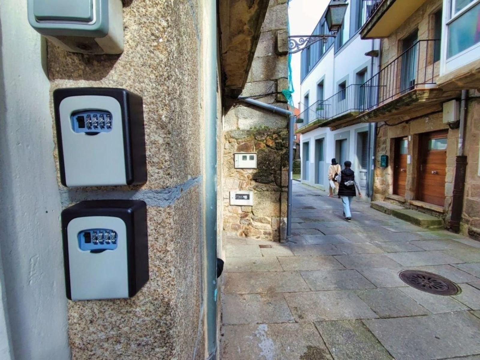 Pisos turísticos en el Casco Vello vigués, donde abunda la oferta de esta modalidad.