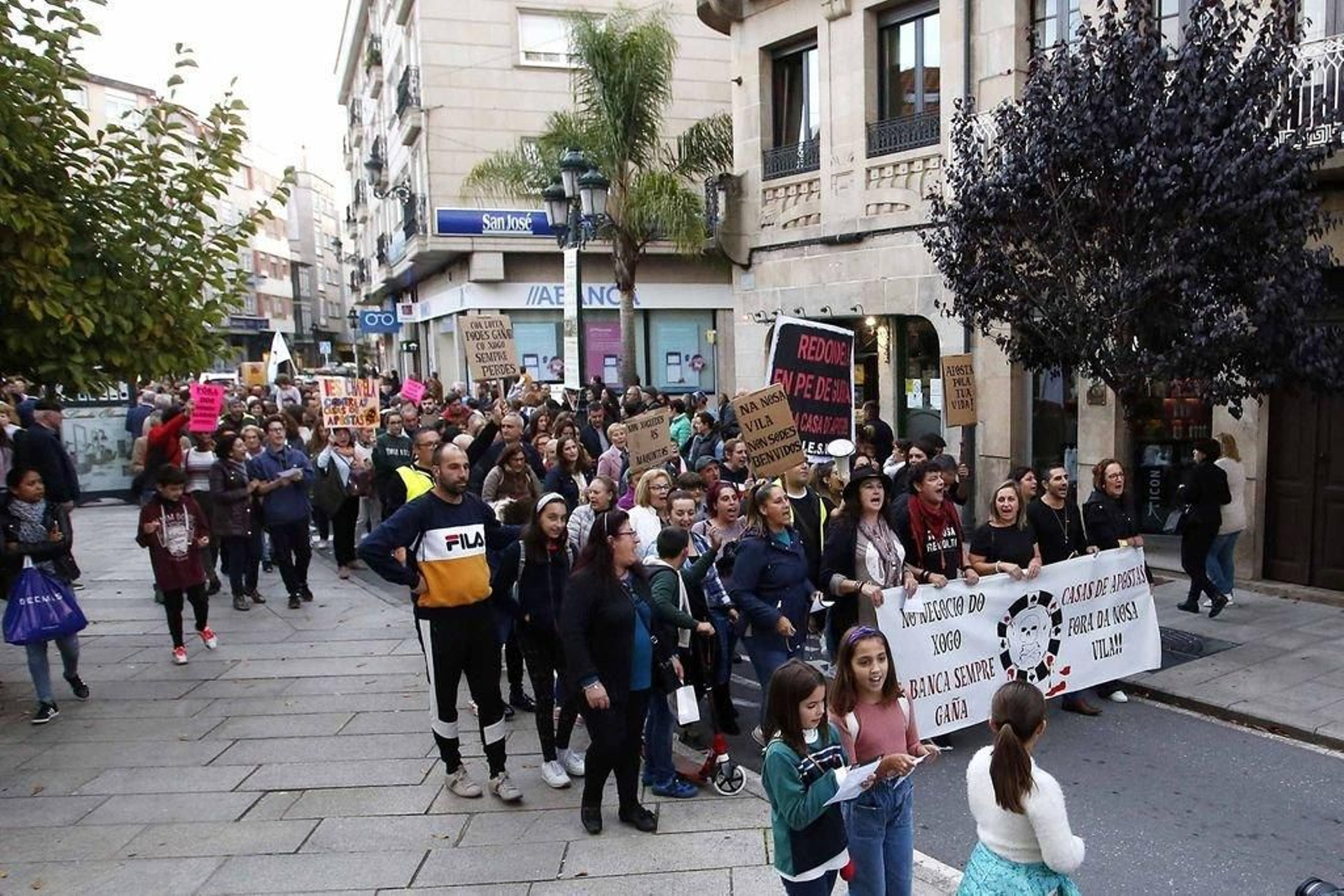 Más de 60 colectivos se sumaron a la multitudinaria manifestación del pasado sábado.