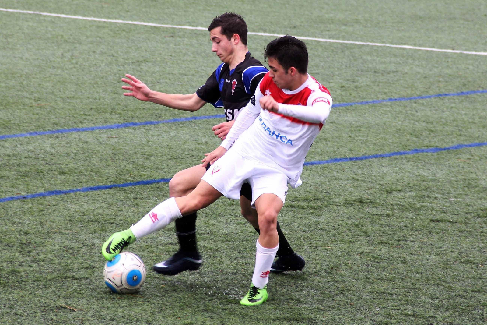 El Val Miñor obtuvo la victoria ante el Covadonga.