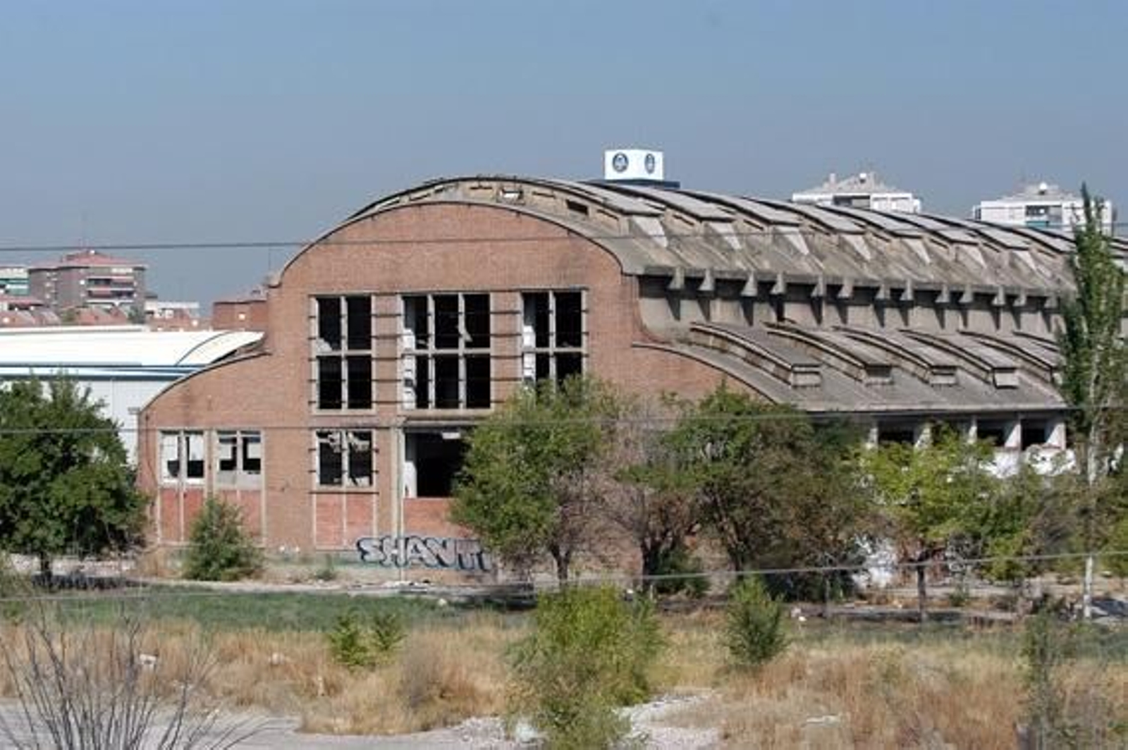 Antigua fábrica de electricidad de Talavera. Foto Archivo.