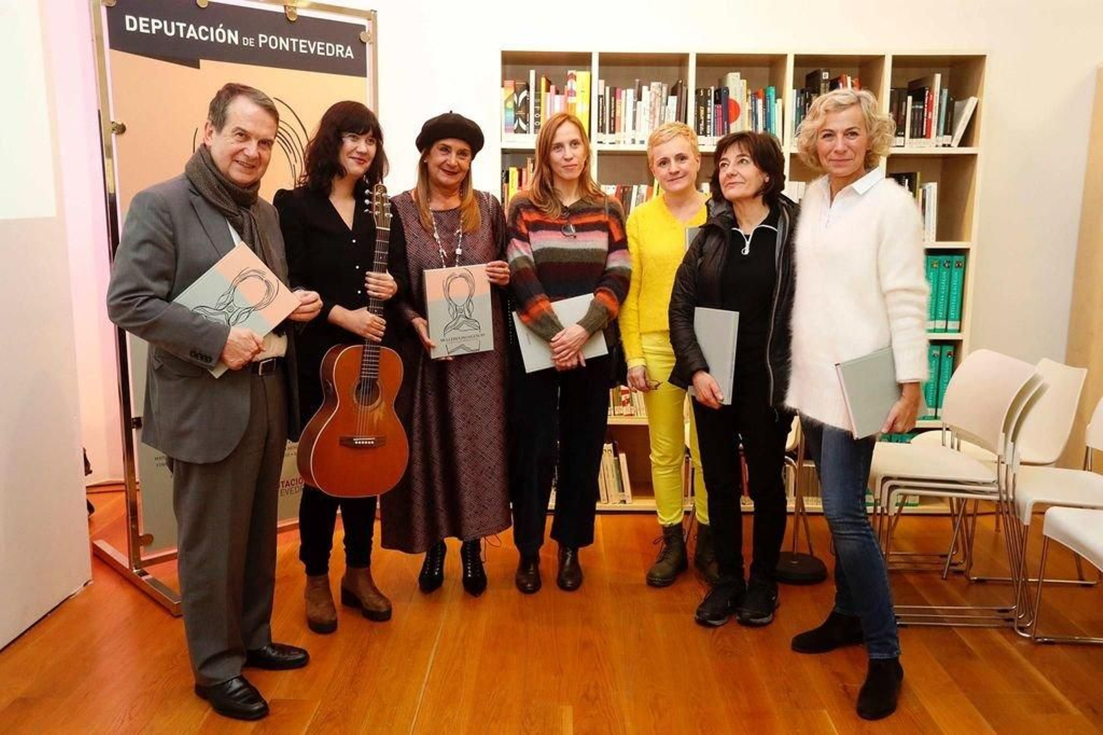 Abel Caballero e Carmela Silva coas premiadas.