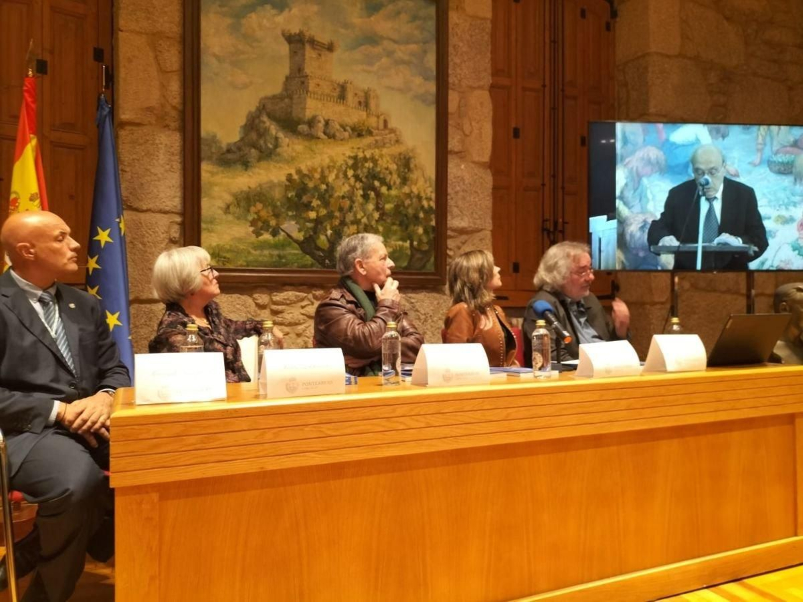 Un video devolvió a la memoria de Pontereas a Alfonso Quinteiro como Pregonero del Corpus en 2007.