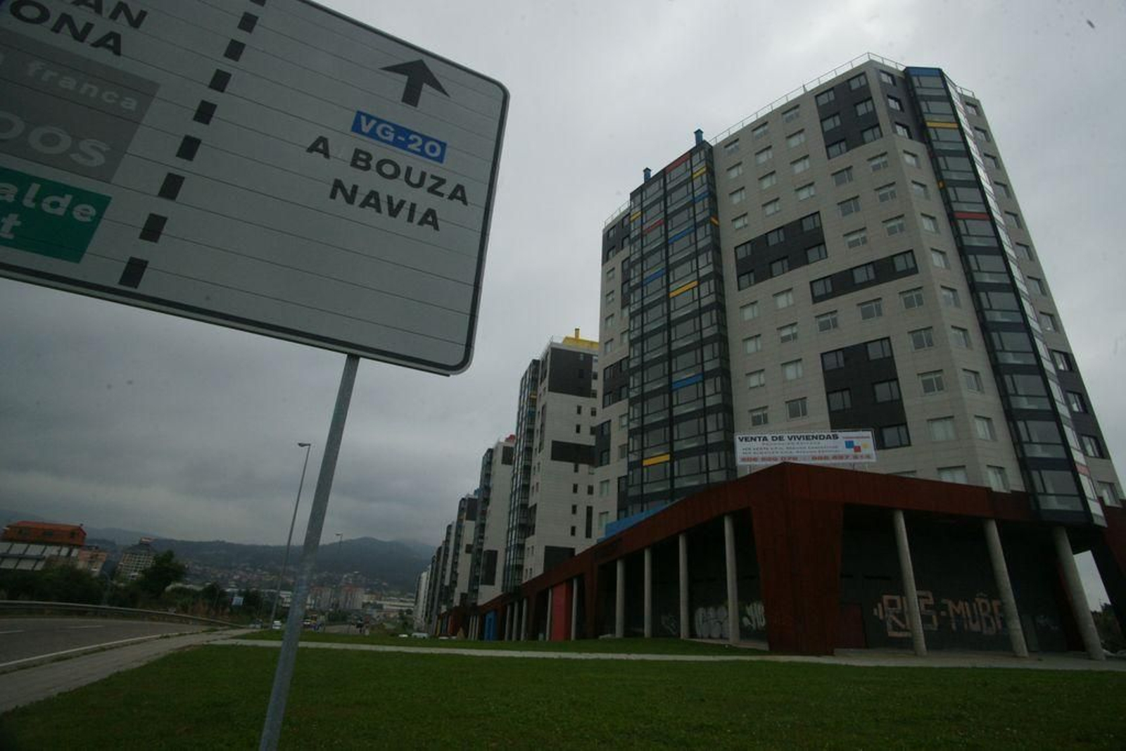 Los hechos tuvieron lugar en una vivienda en Navia.