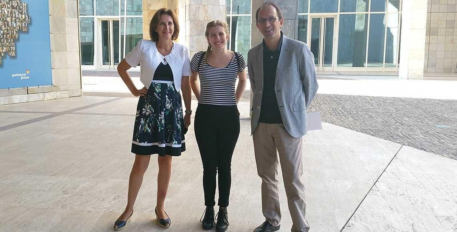 La bonaerense Natalia Philipp conoció la Biblioteca y Archivo de Galicia acompañada por el secretario general de Cultura