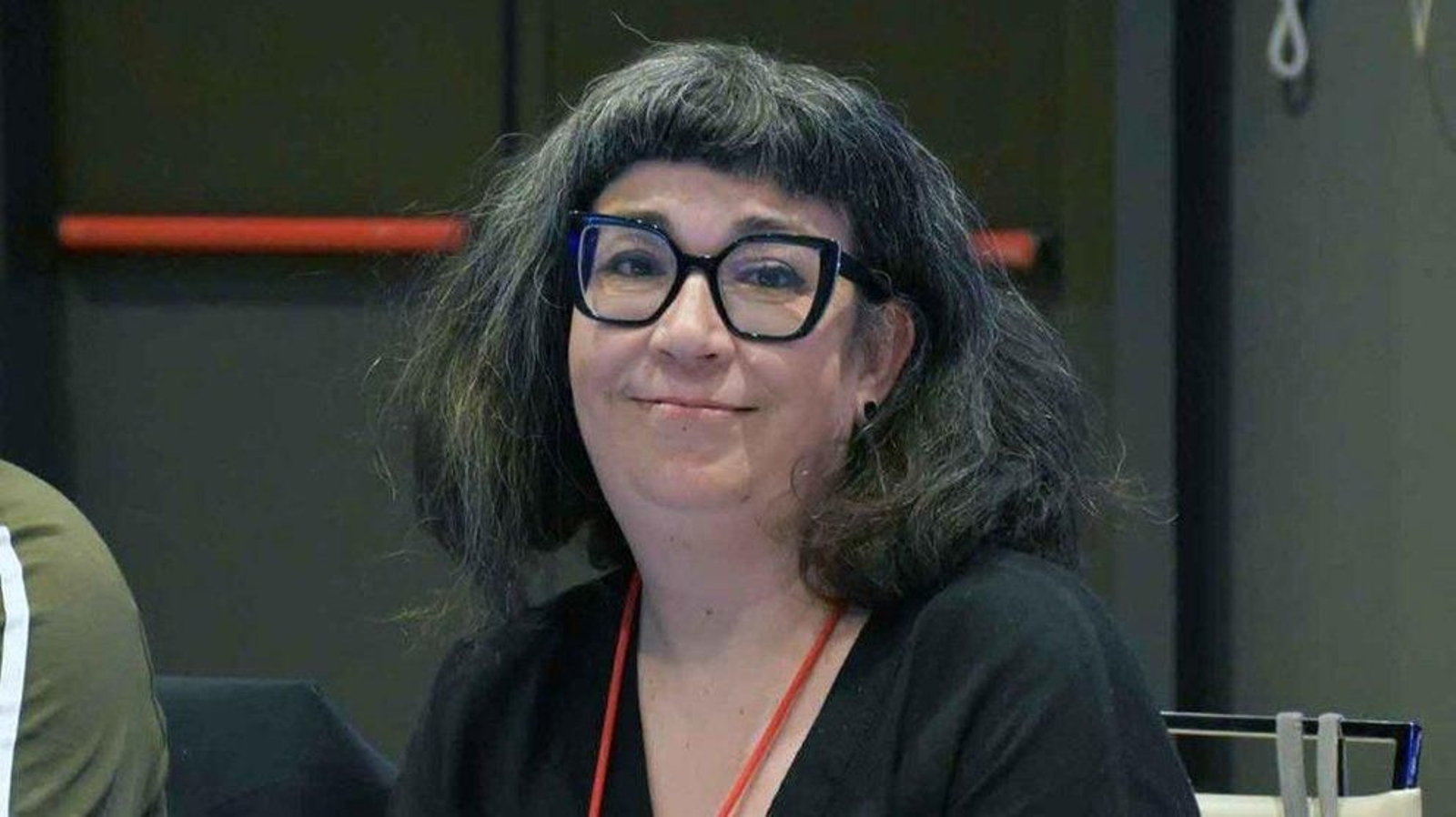 Nuria Fraile es fundadora de la Oficina Precaria en Escocia, presidenta del CRE del Norte del Reino Unido, miembro de la Comisión Permanente del CGCEE y presidenta de la Comisión de Asuntos Jurídicos y miembro de la PlaFem UK.