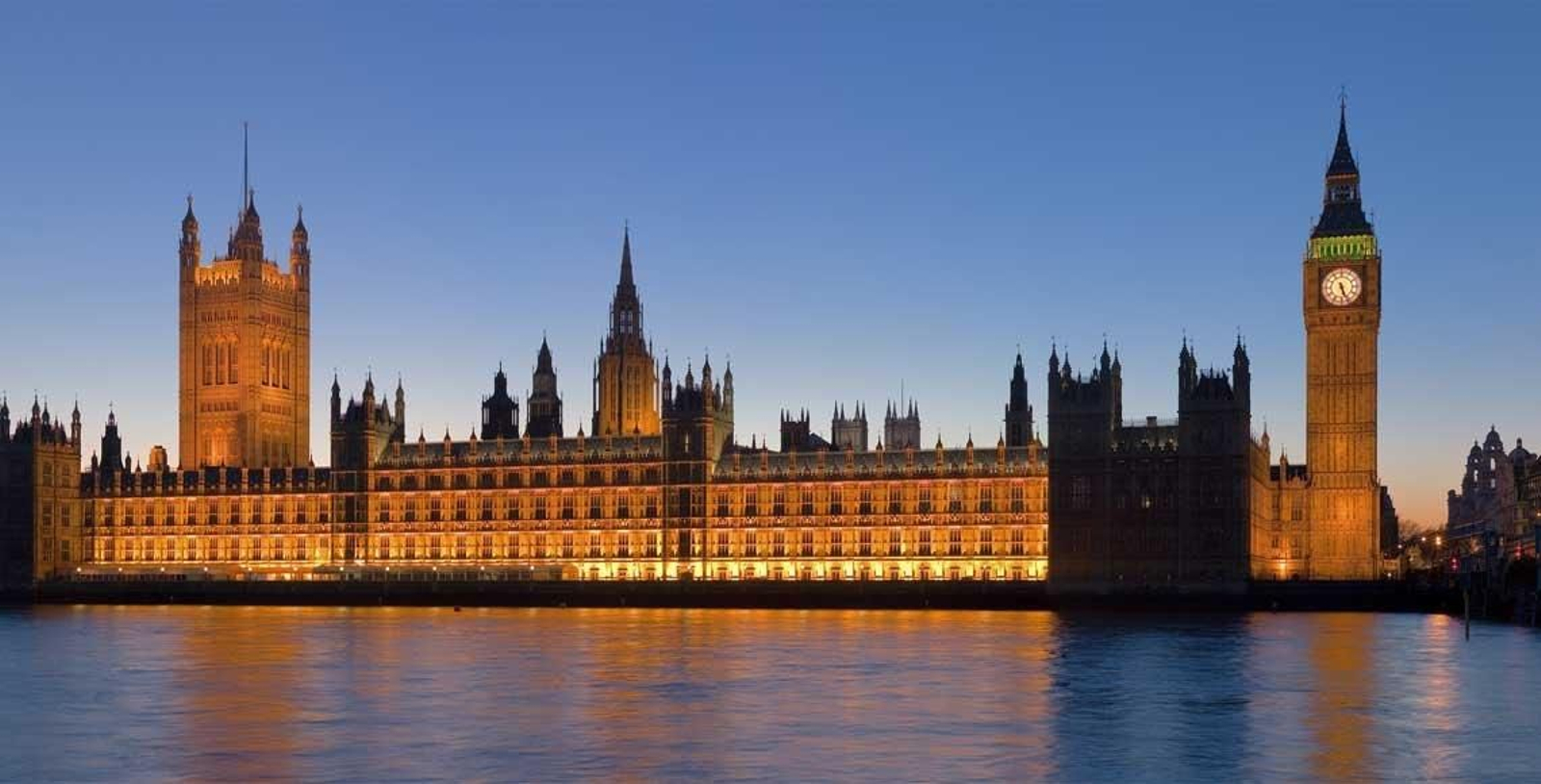 Más de 130.000 personas han firmado una petición on line, que podría debatirse en el Parlamento británico, para que el Reino Unido proporcione asilo a un mayor número de refugiados.