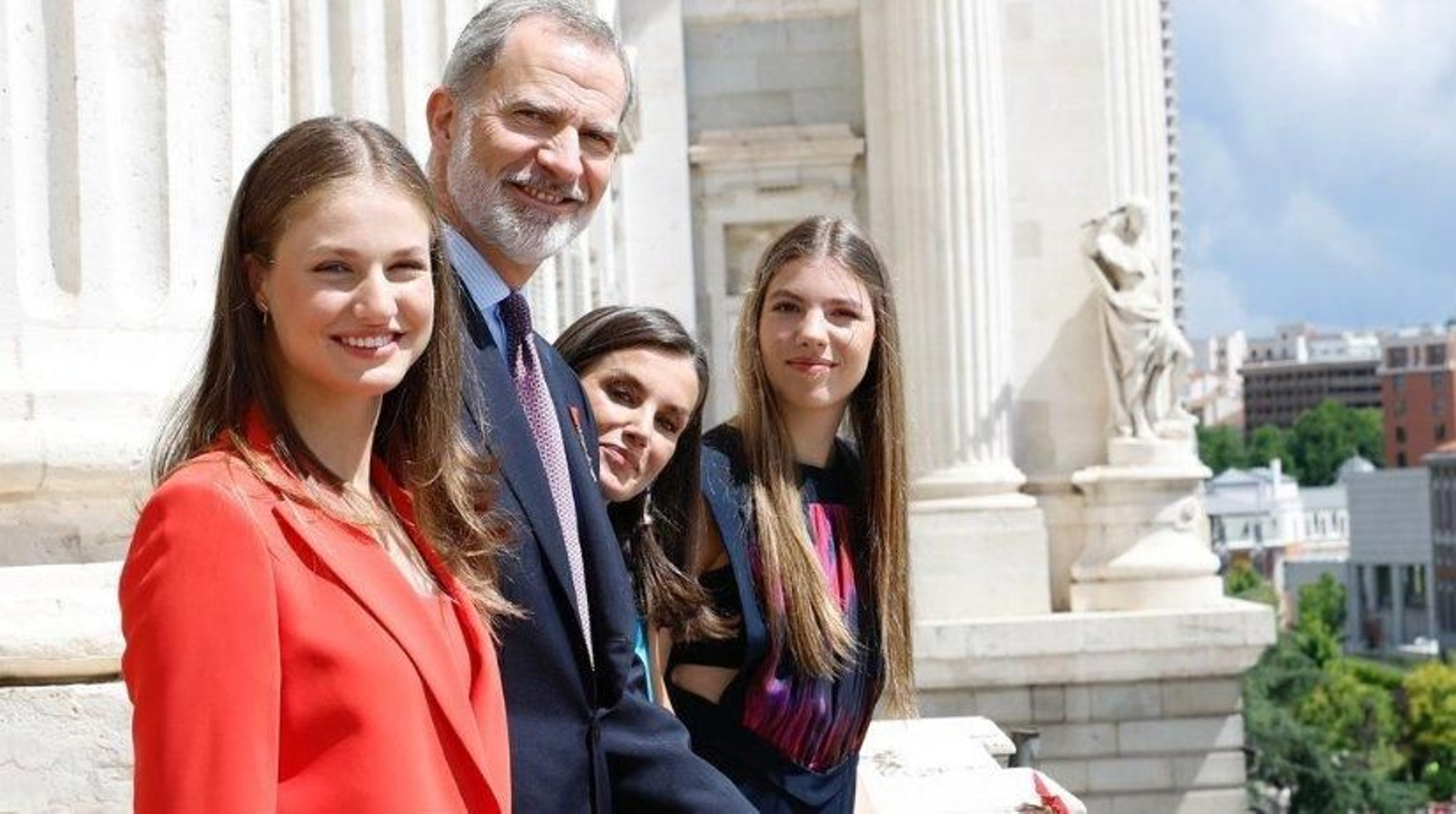 La cuenta de Instagram se ha inaugurado con imágemes del décimo aniversario de Felipe VI como Rey.