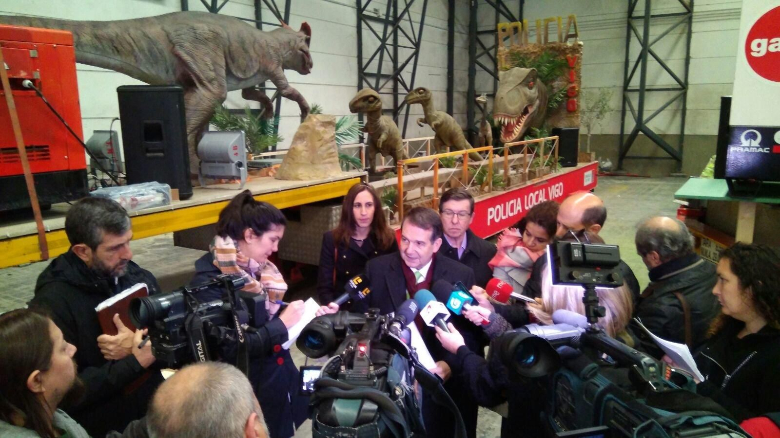 Abel Caballero en la presentación de las carrozas // Vicente