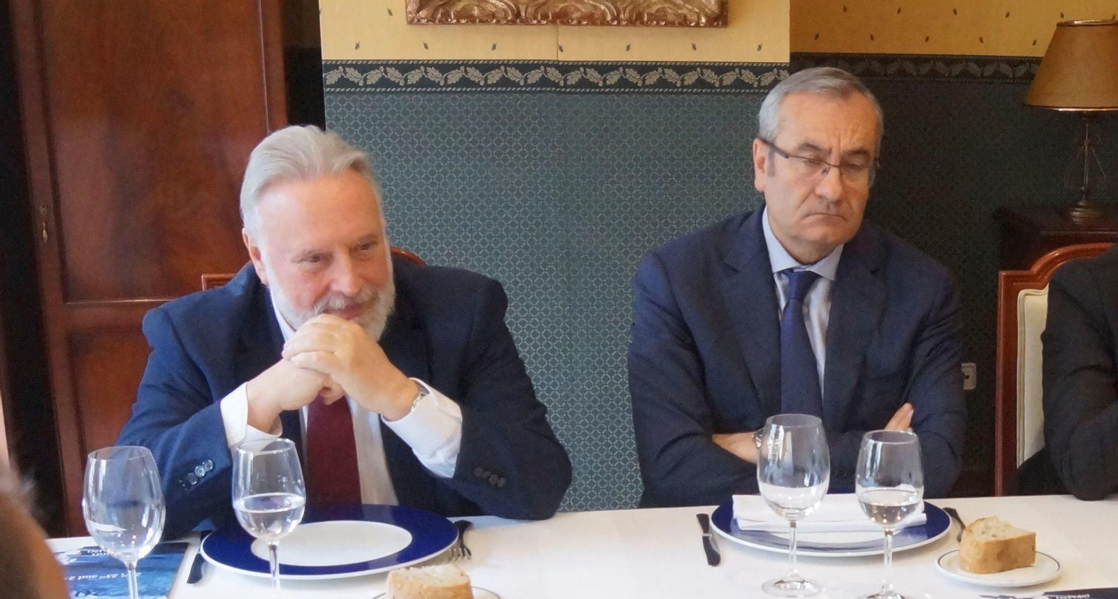 López Veiga y José Llorca, ayer en el Círculo de Empresarios.