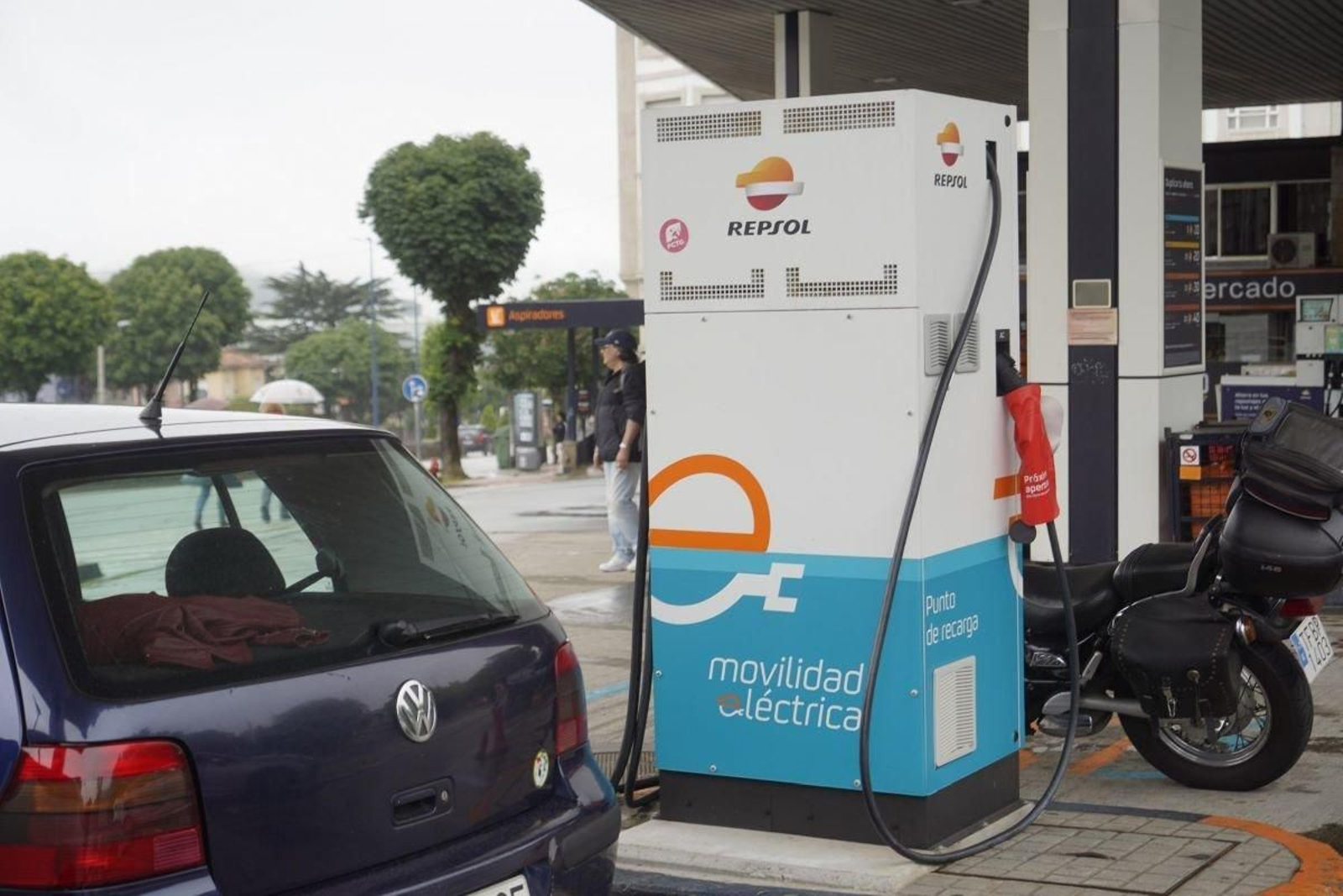 En un año, el incremento de puntos de recarga en Vigo y la provincia ha sido del 10,3%.