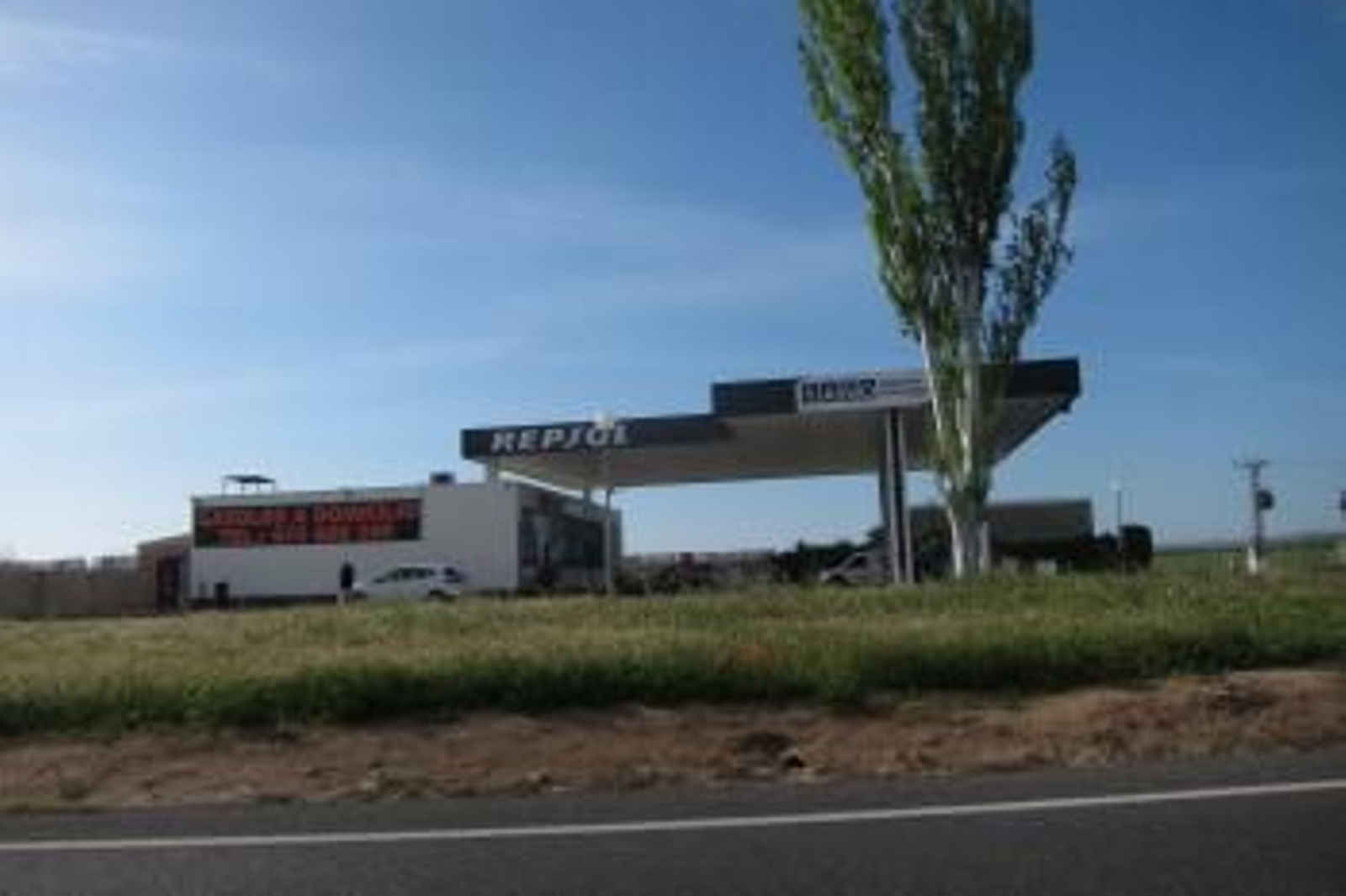 Los precios de la gasolina y del gasóleo han mantenido en la última semana su tendencia a la baja y se han reducido hasta un 1,3%