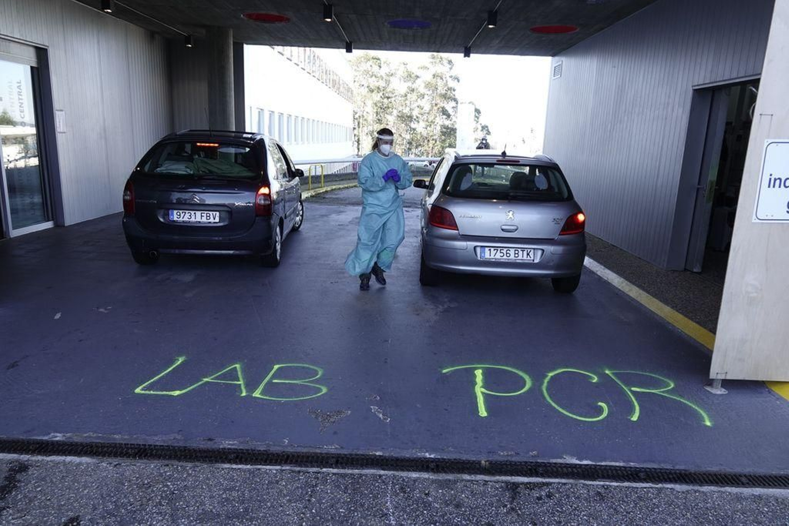 El Auto-Covid del Meixoeiro, donde están citados vecinos de Lavadores este fin de semana.