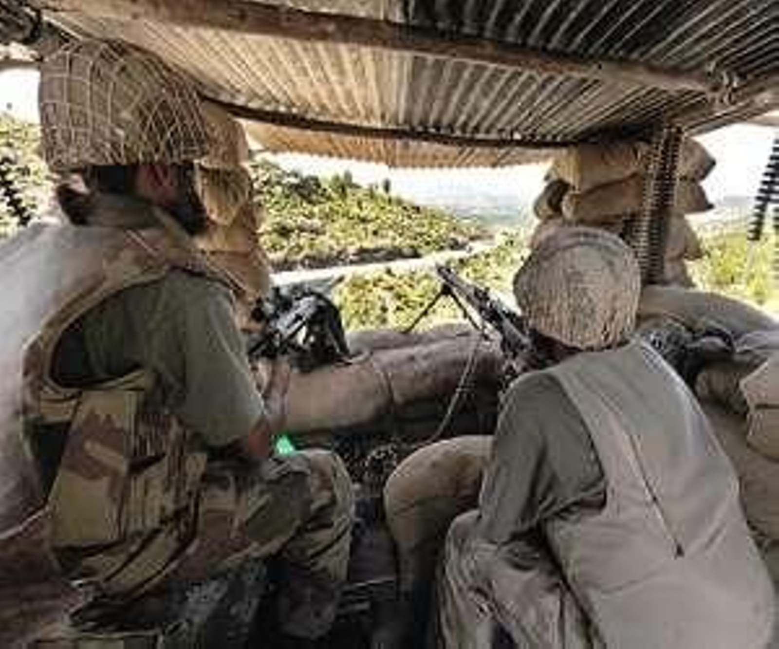 Patrulla de las tropas pakistaníes.