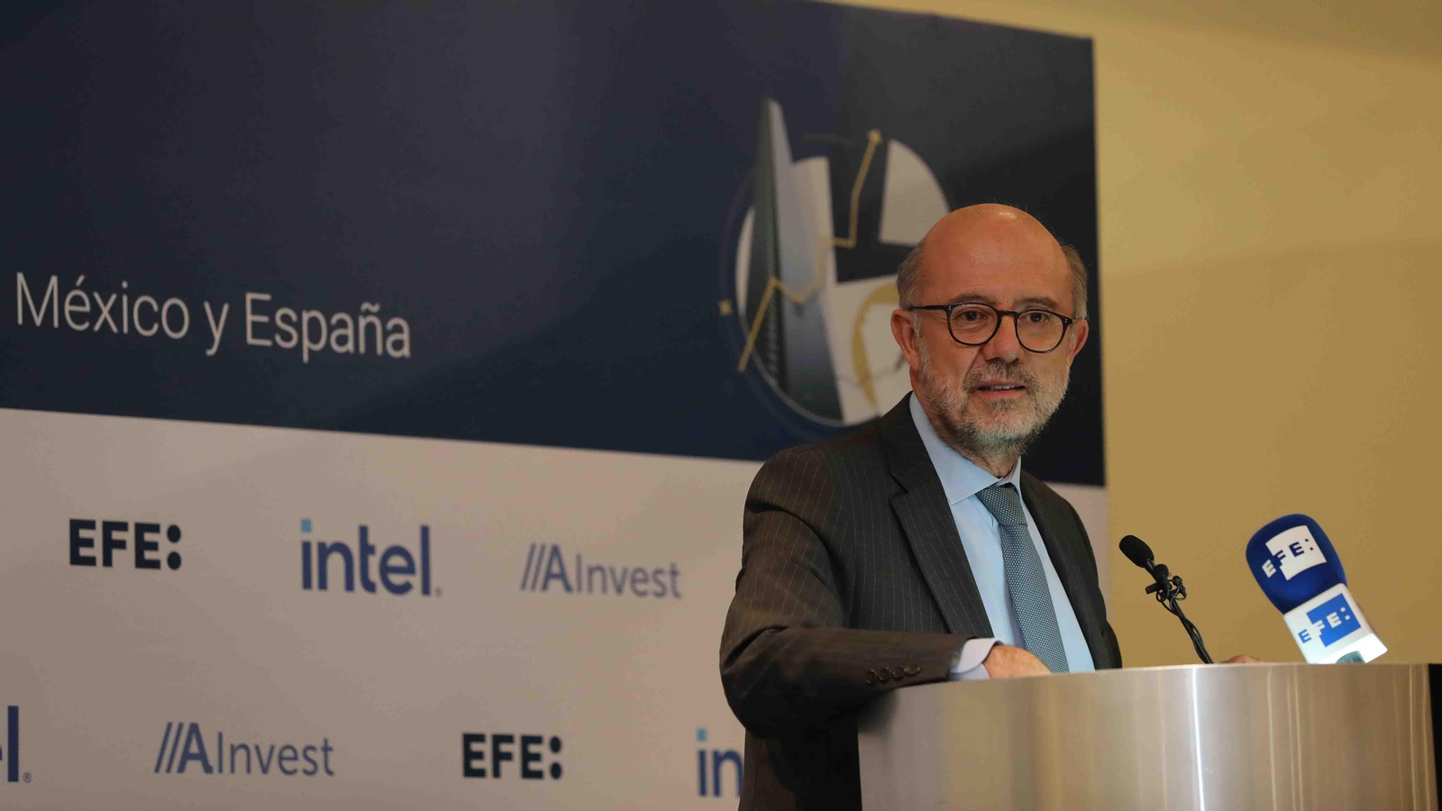 El embajador de España en México, Juan López-Dóriga Pérez, en el almuerzo con empresarios mexicanos y españoles, en Ciudad de México (México). EFE/ Alex Cruz