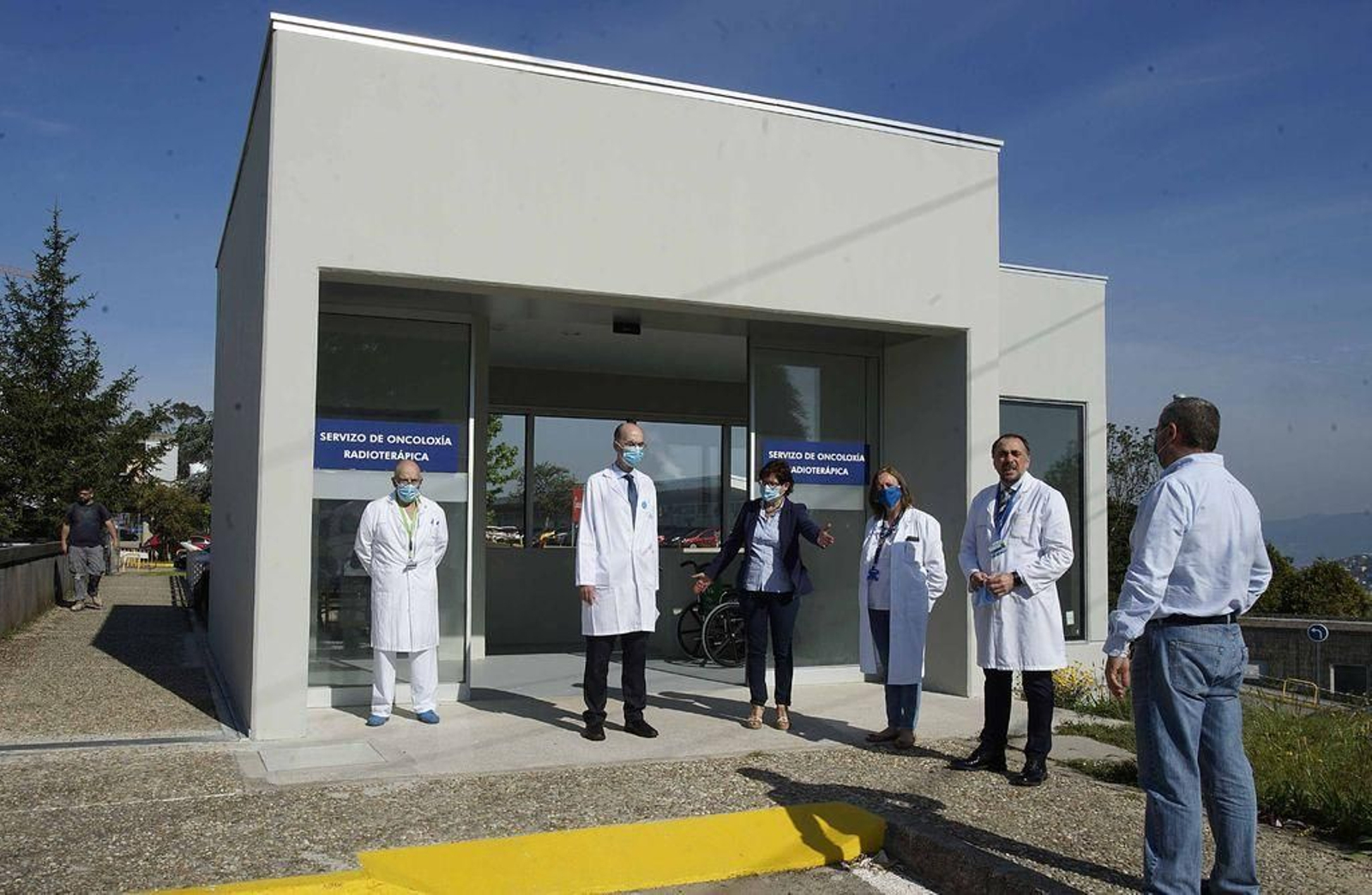 El conselleiro Vázquez Almuiña, con los directivos del área